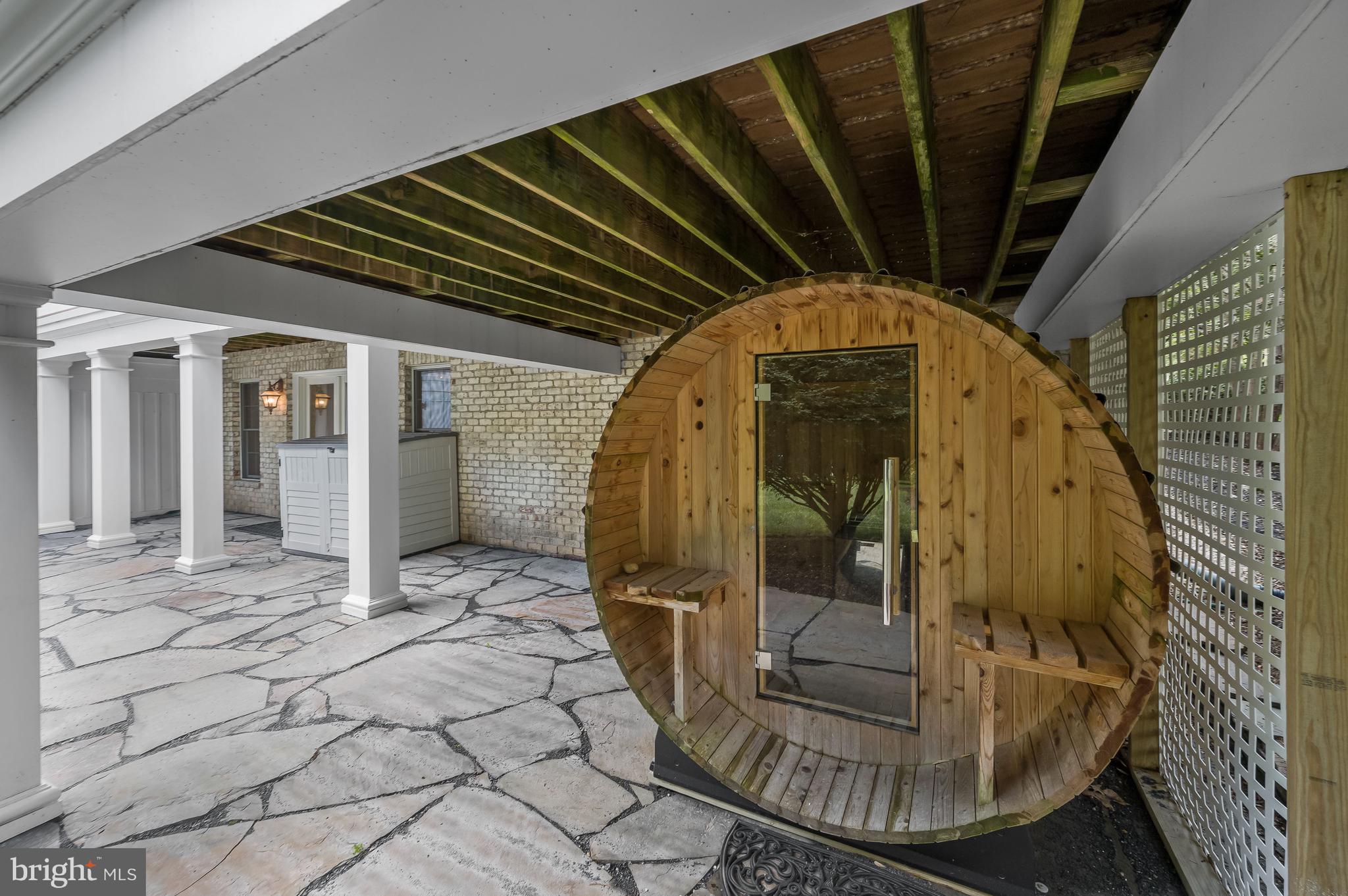 THE WOODS OF WELLINGTON - Residential