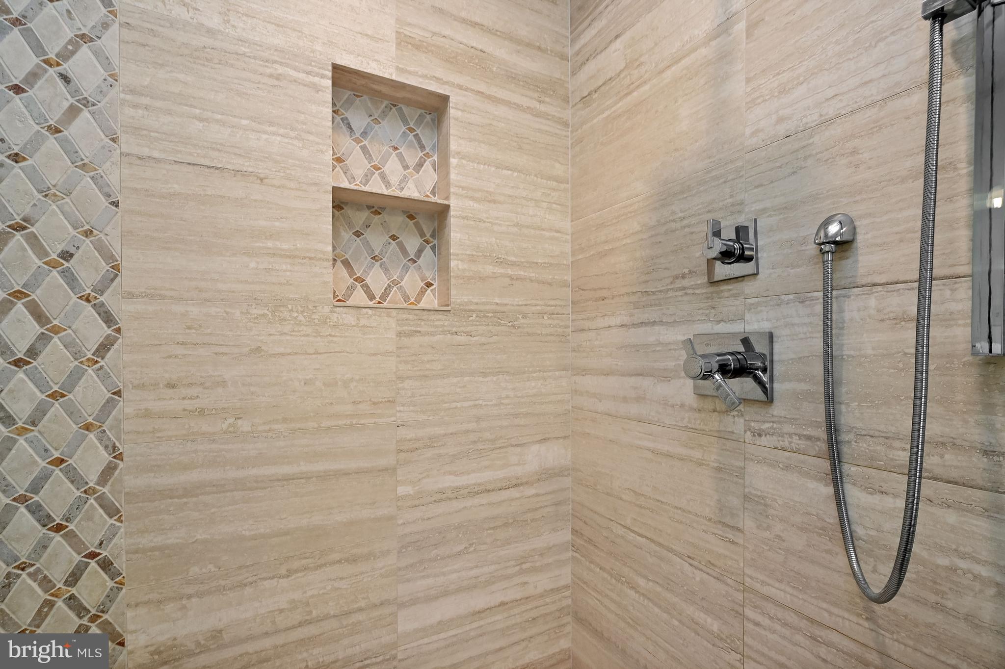 THE WOODS OF WELLINGTON - Residential