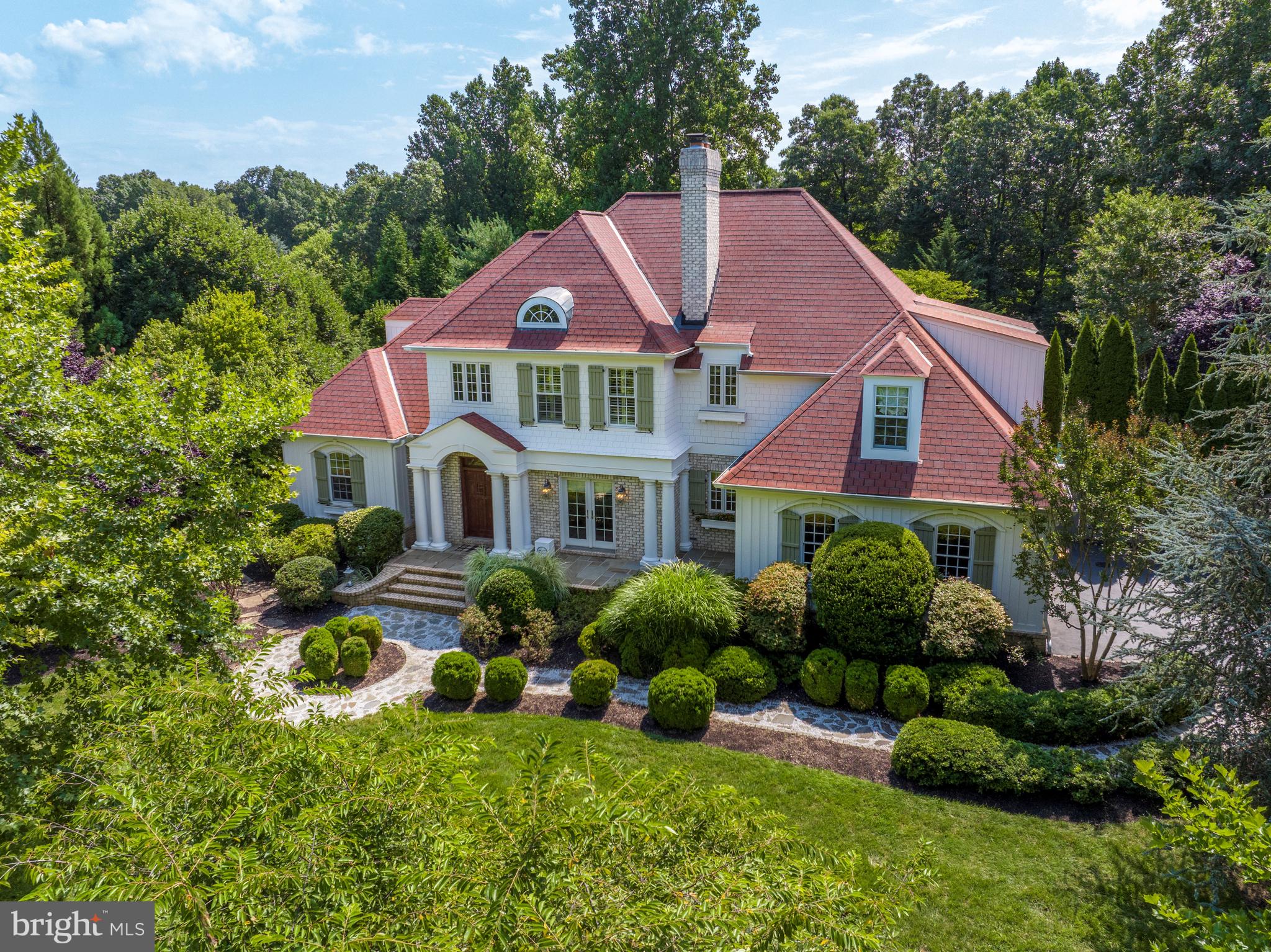 THE WOODS OF WELLINGTON - Residential