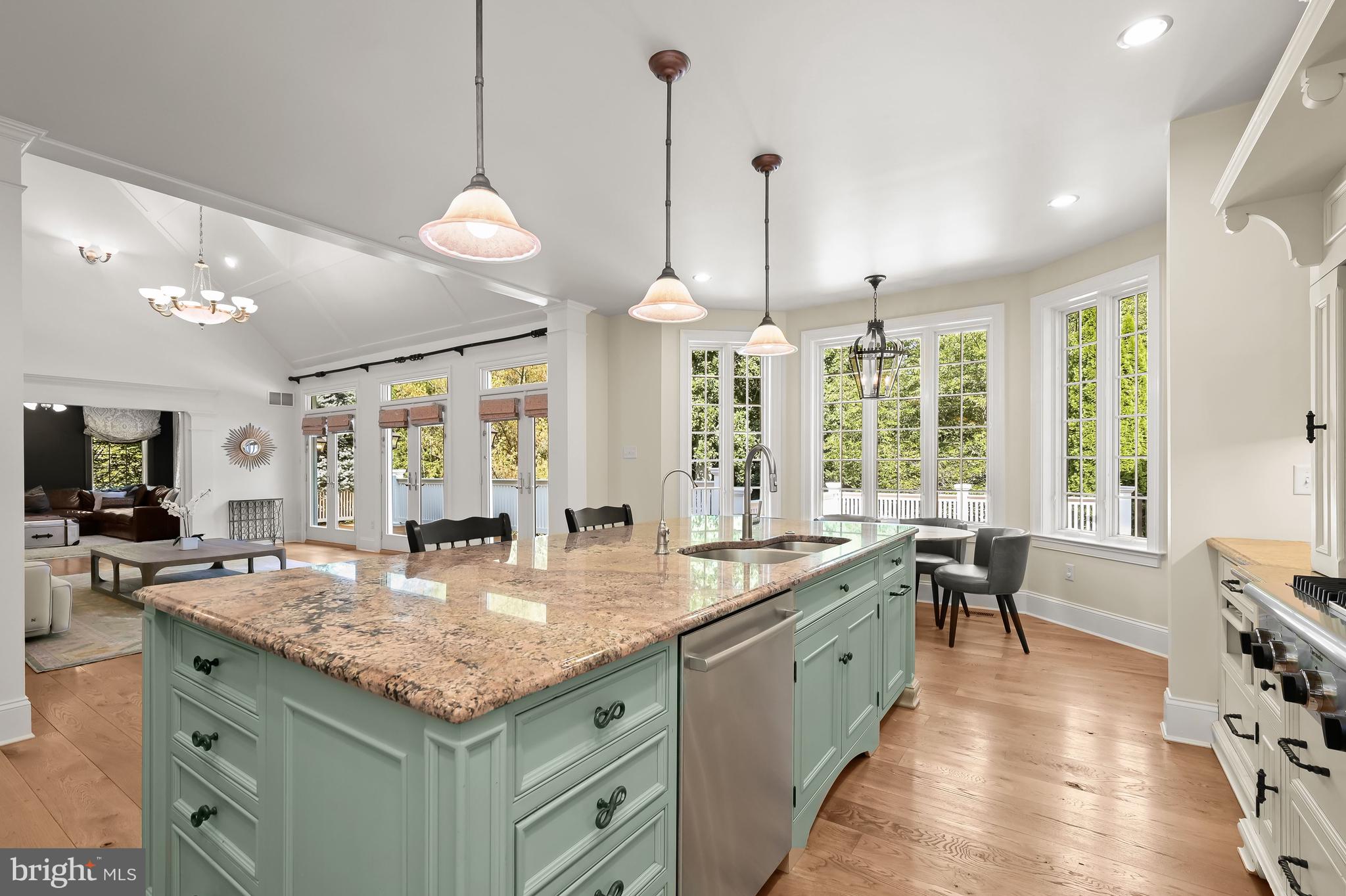 THE WOODS OF WELLINGTON - Residential