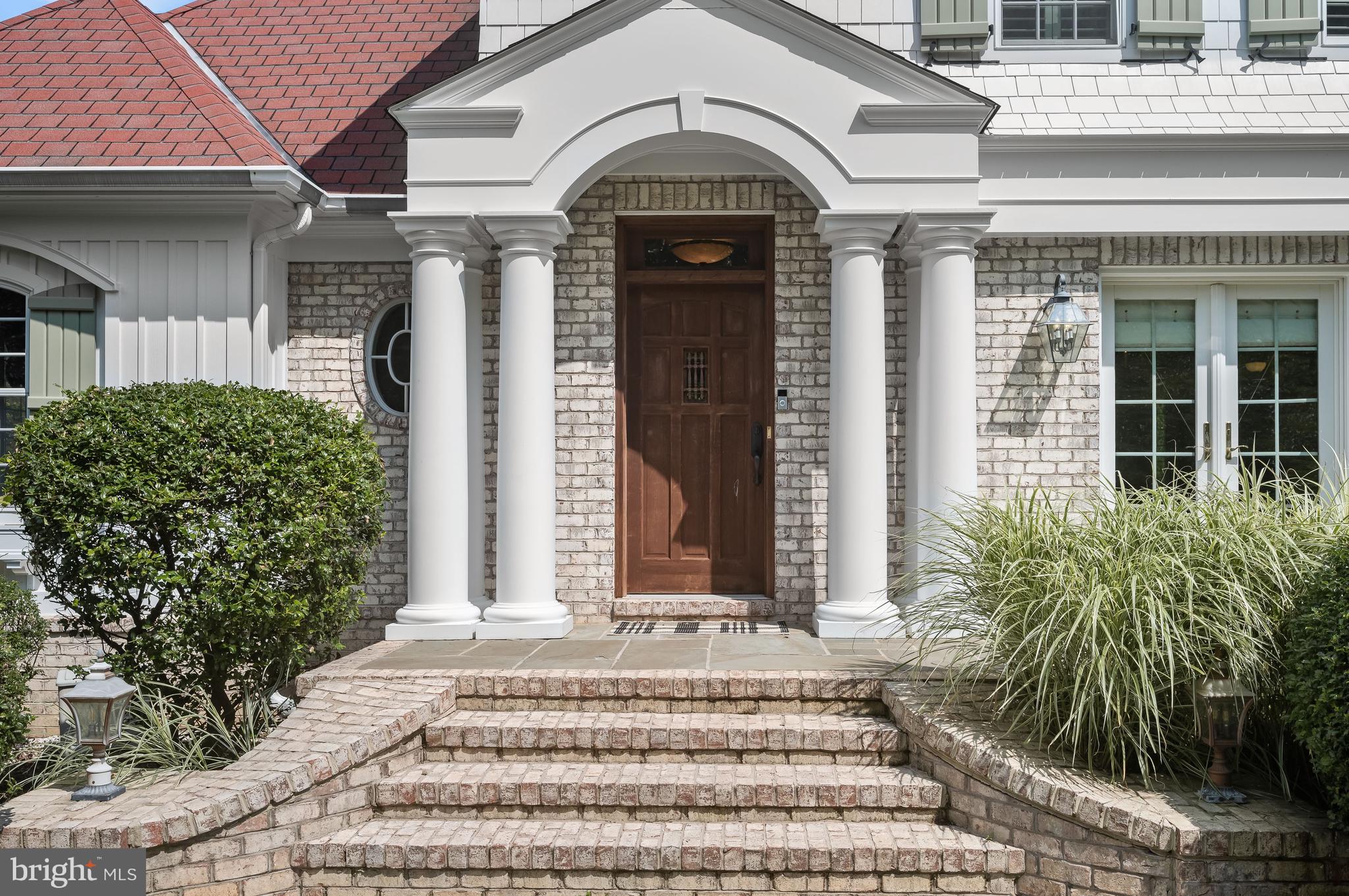 THE WOODS OF WELLINGTON - Residential