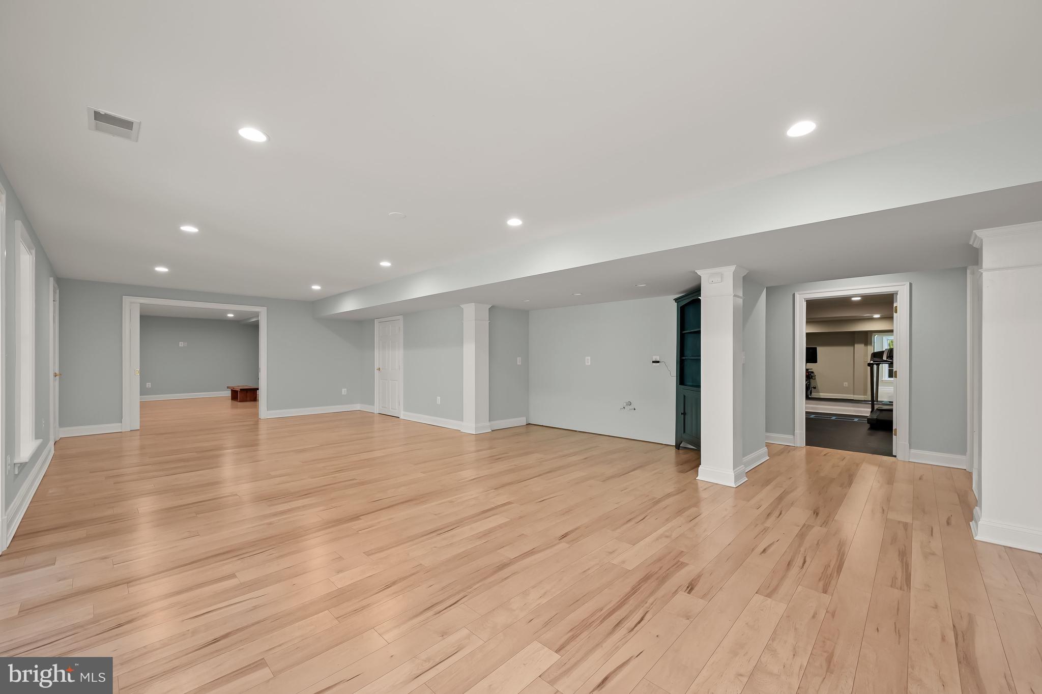 THE WOODS OF WELLINGTON - Residential