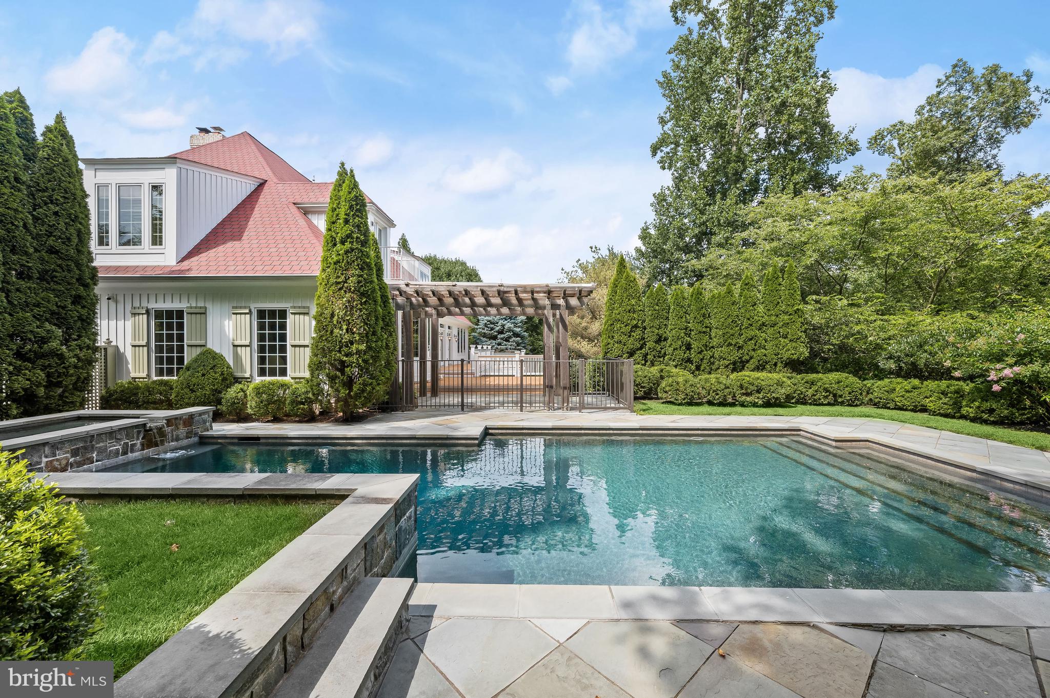 THE WOODS OF WELLINGTON - Residential