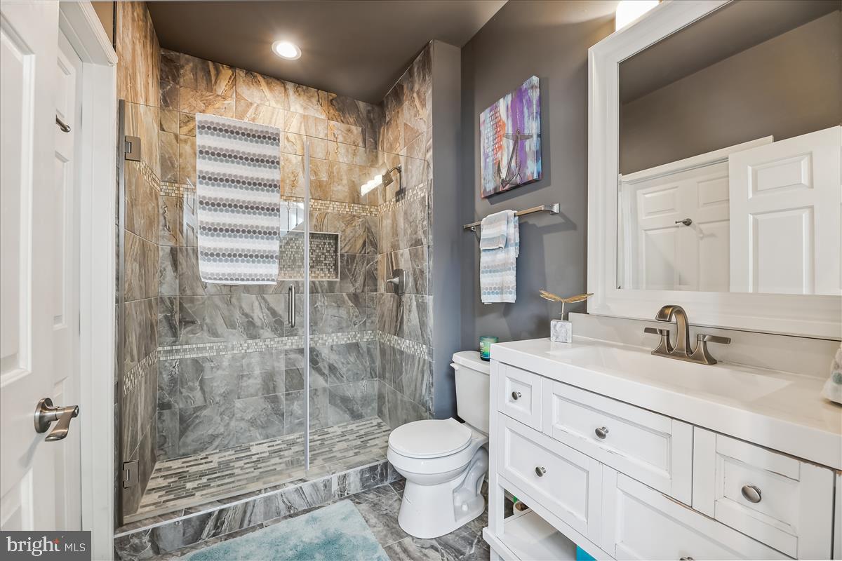 GLENN ESTATES - Residential