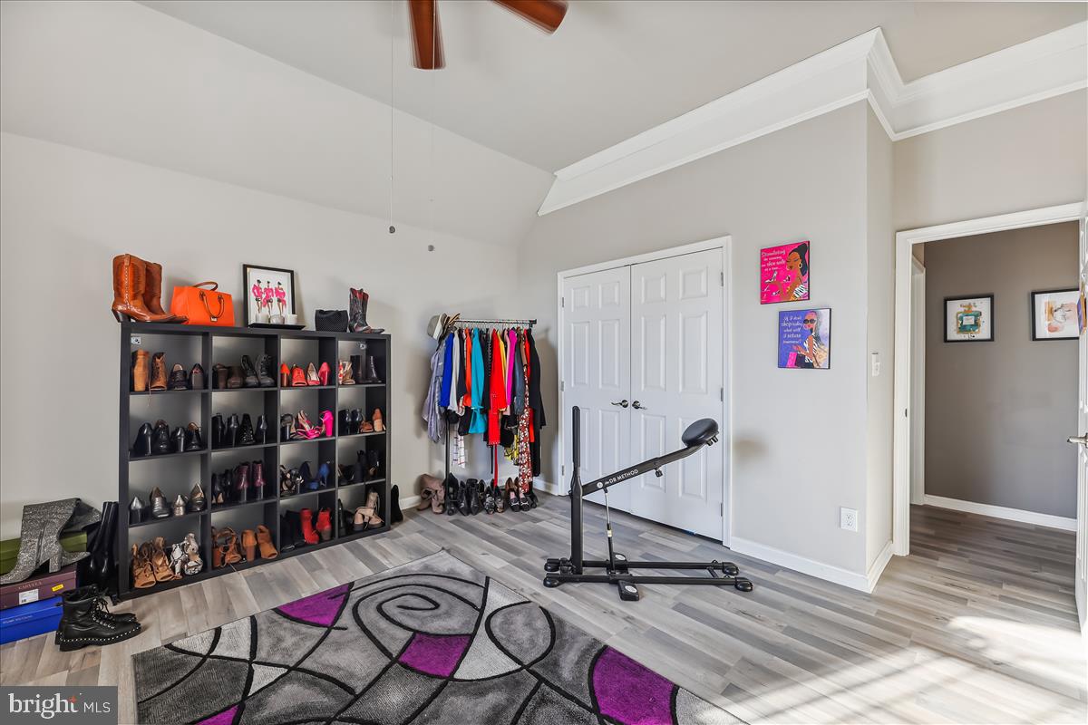 GLENN ESTATES - Residential