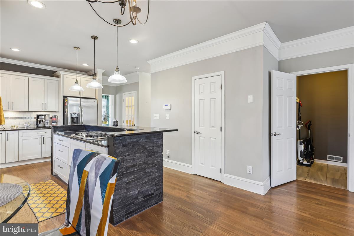 GLENN ESTATES - Residential