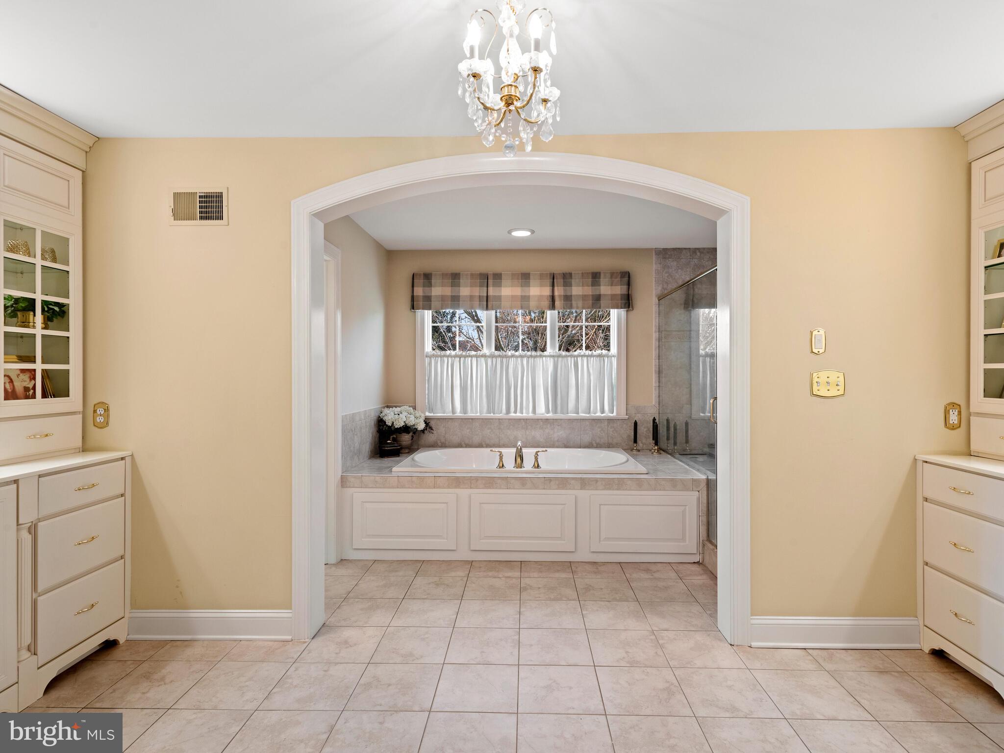 EDGEHILL - Residential