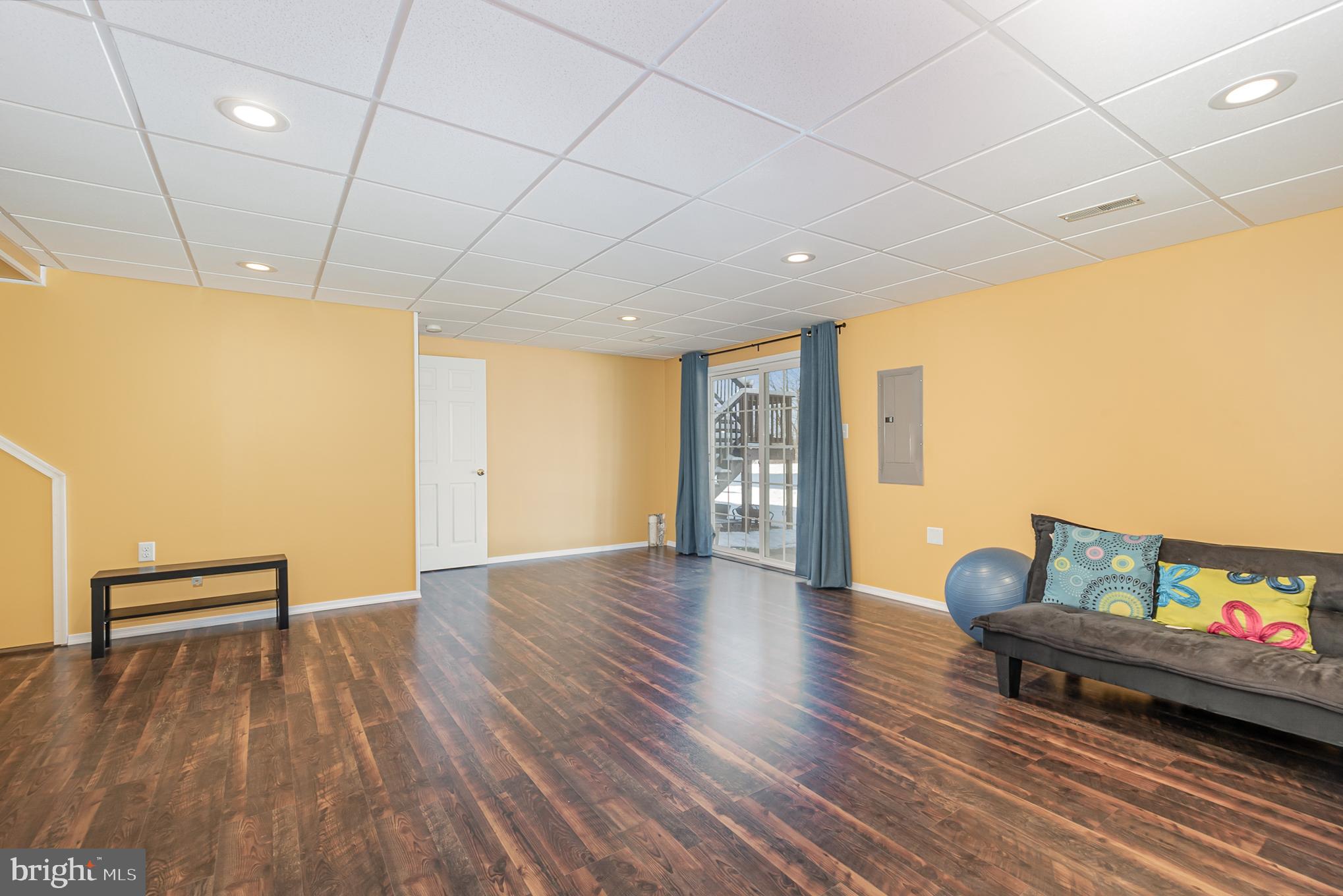 BROOK MEADOW - Residential Lease