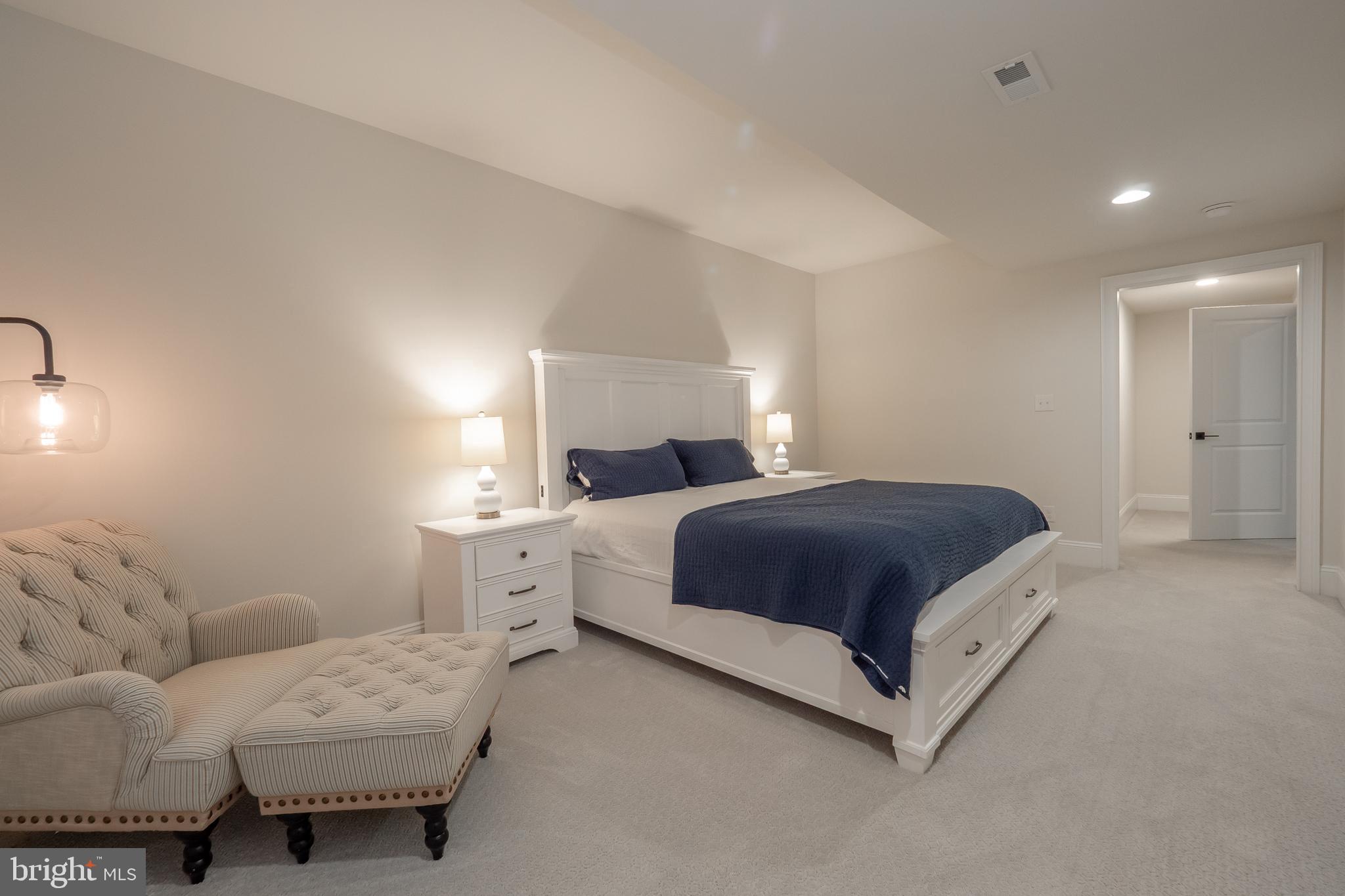 THE VILLAGES AT NORTHRIDGE - Residential