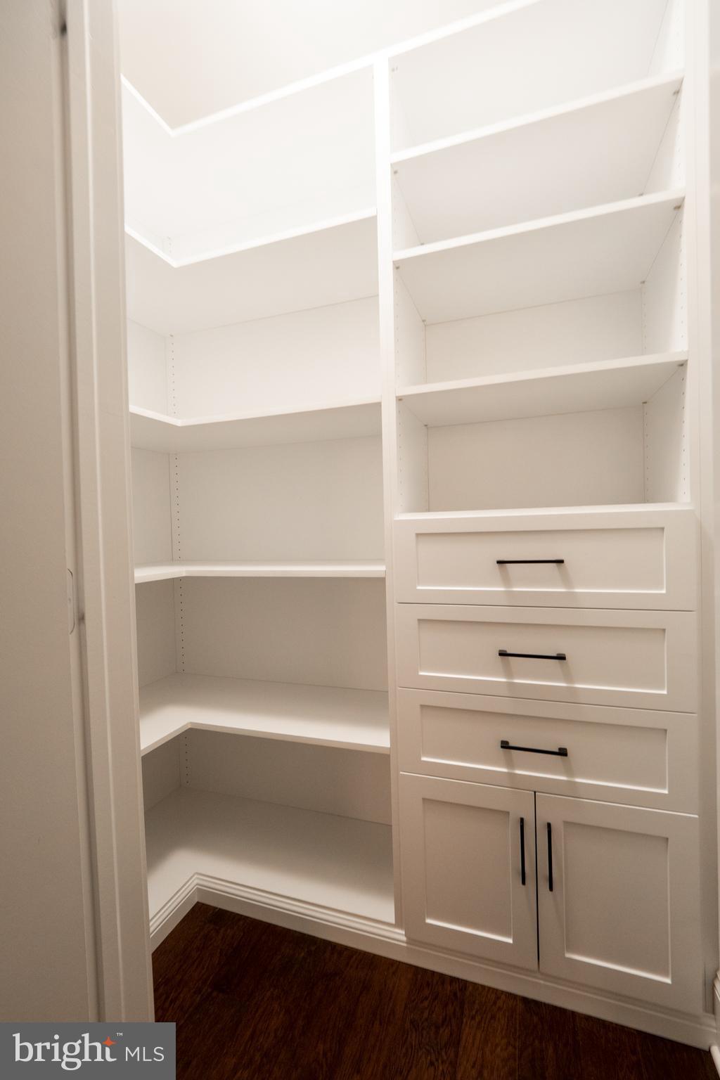 THE VILLAGES AT NORTHRIDGE - Residential