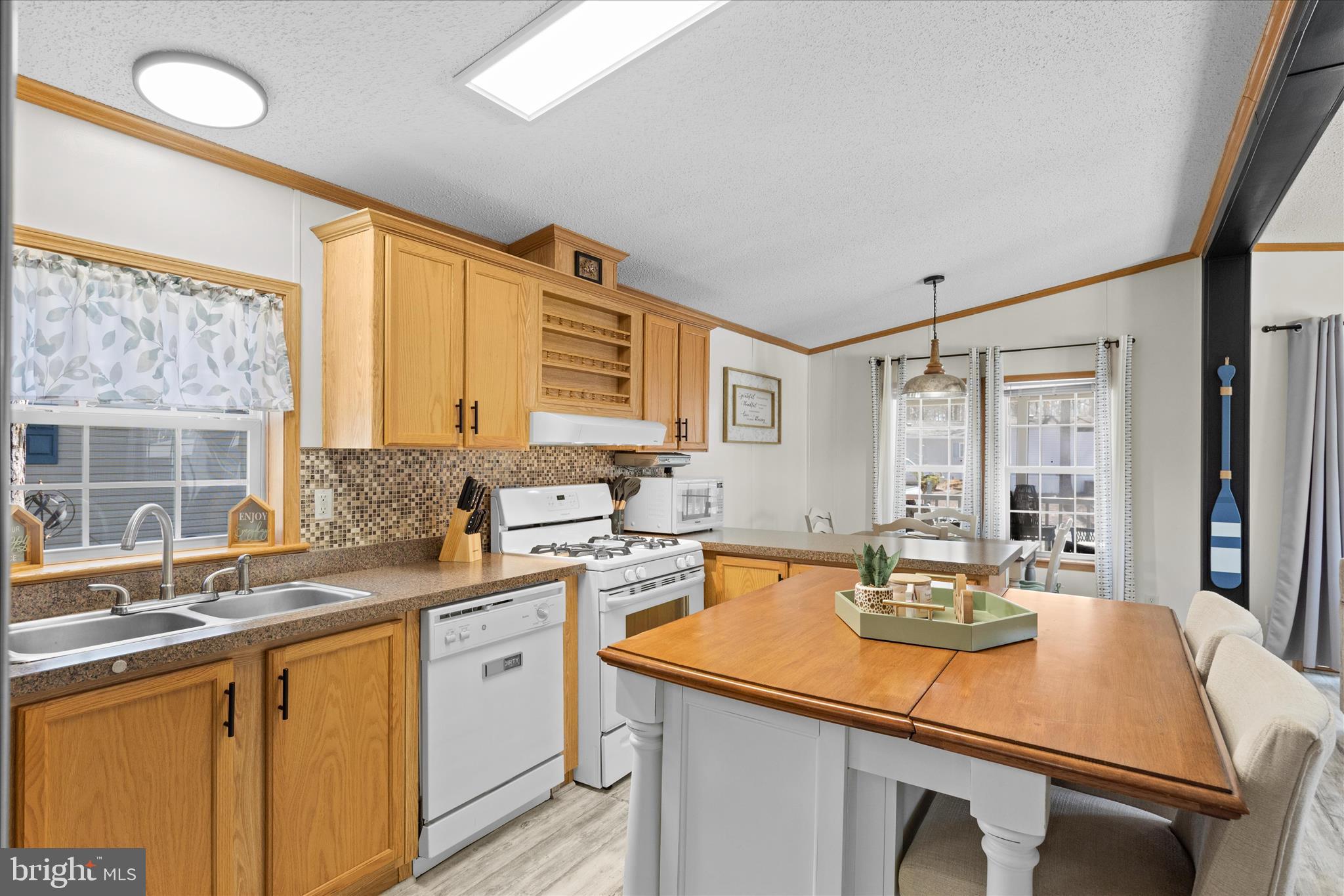 SUN RETREATS REHOBOTH BAY - Residential