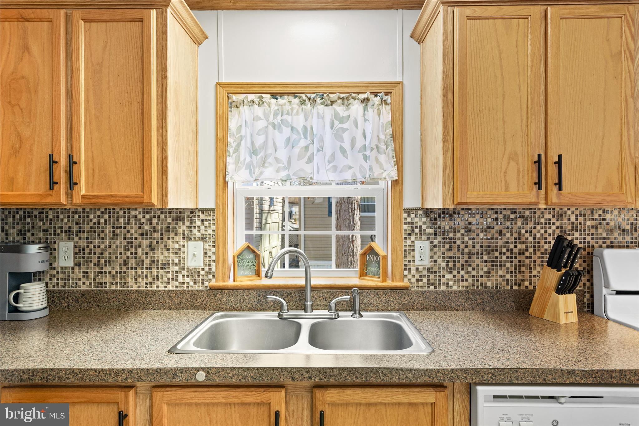 SUN RETREATS REHOBOTH BAY - Residential