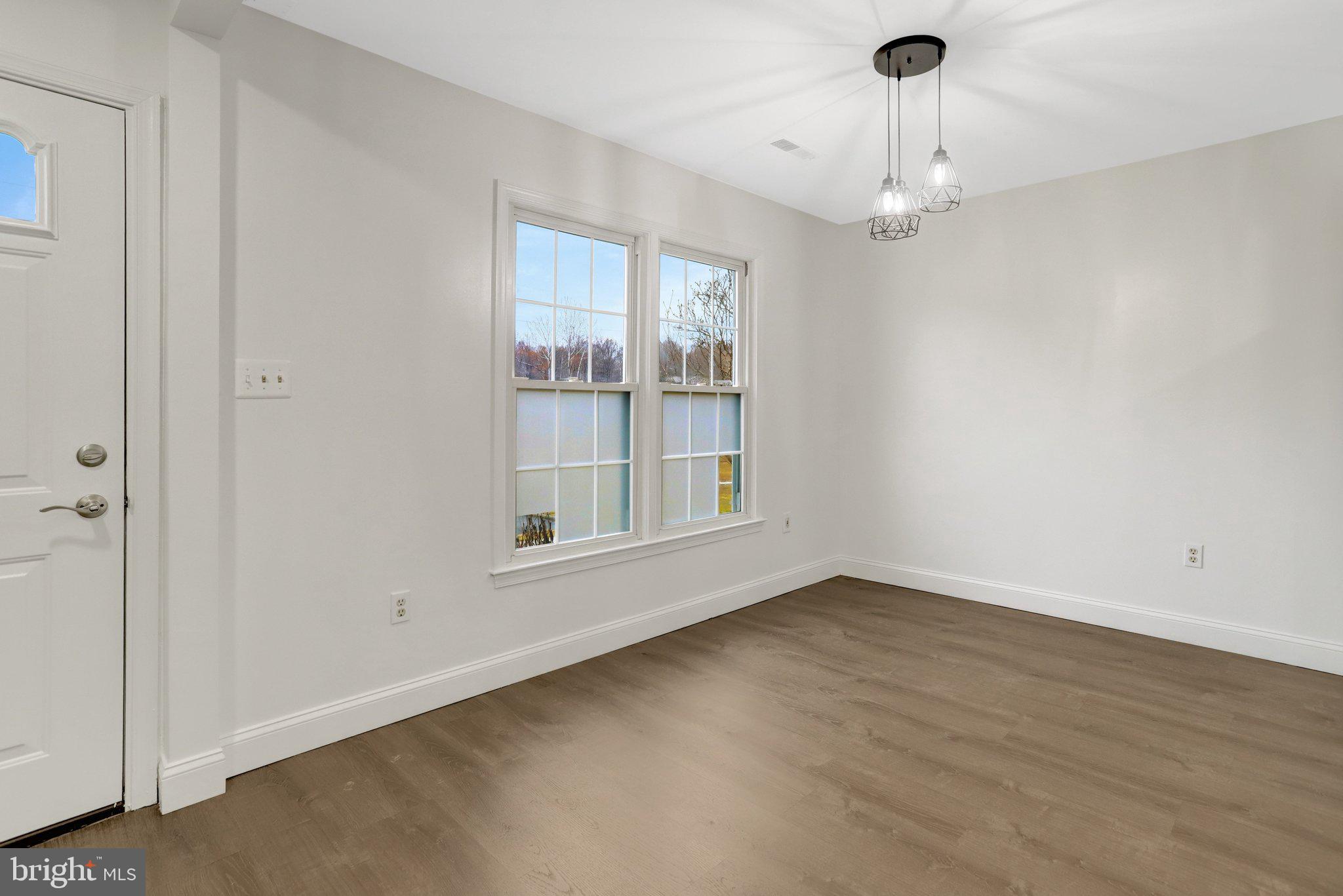 5840 BURKE MANOR COURT