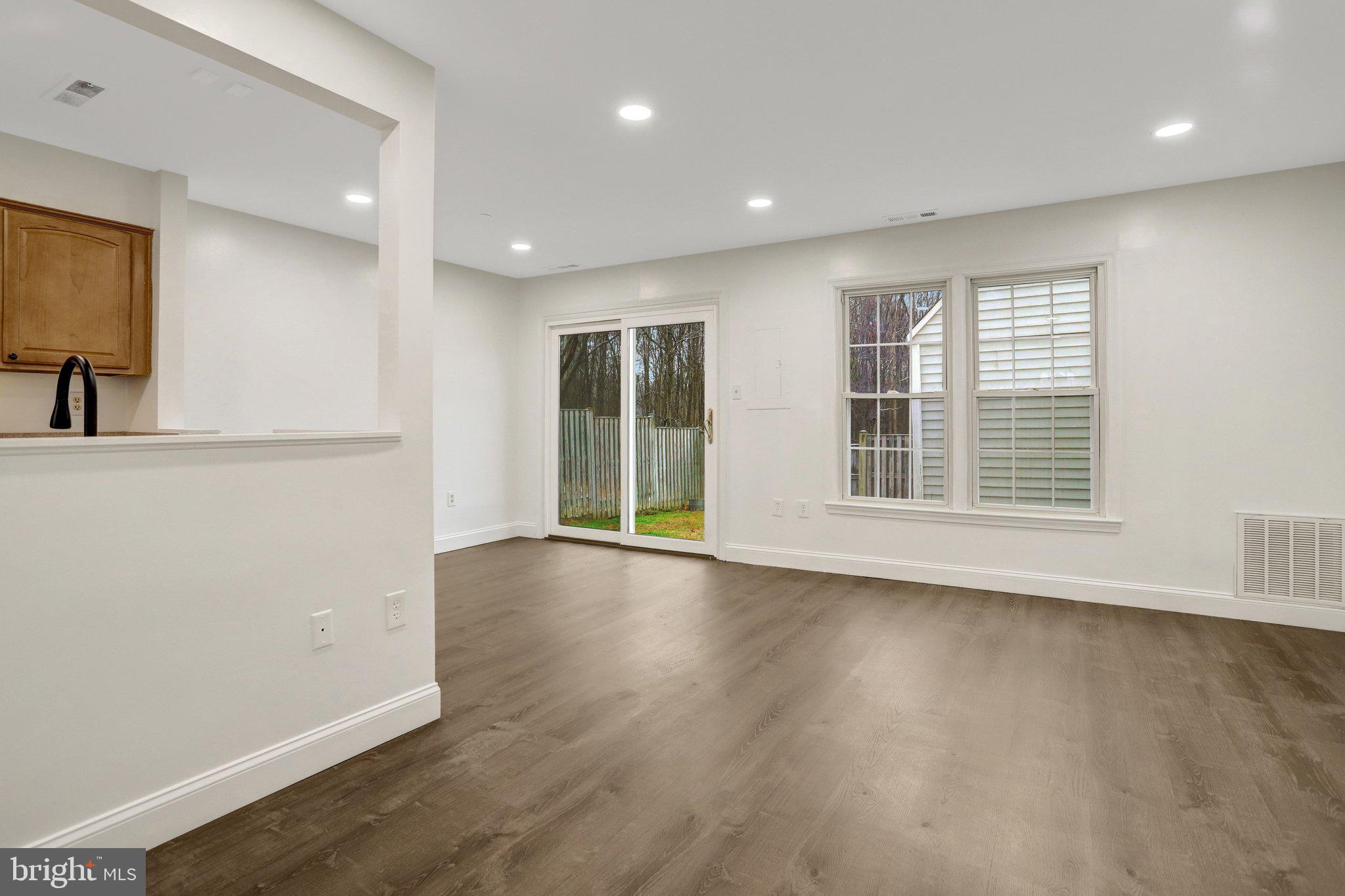 BURKE MANOR - Residential