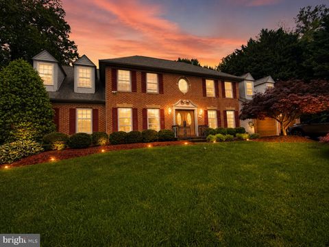 Photo of 3934 Spirea Court, WOODBRIDGE, VA 22193 (MLS # VAPW2120930)