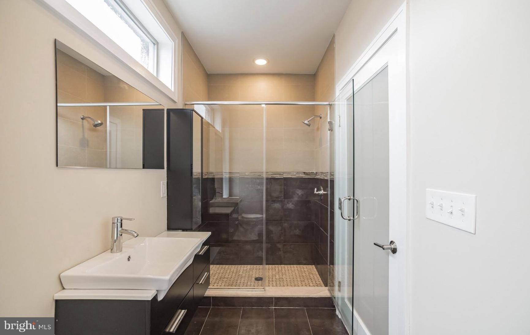 OLDE KENSINGTON - Residential Lease