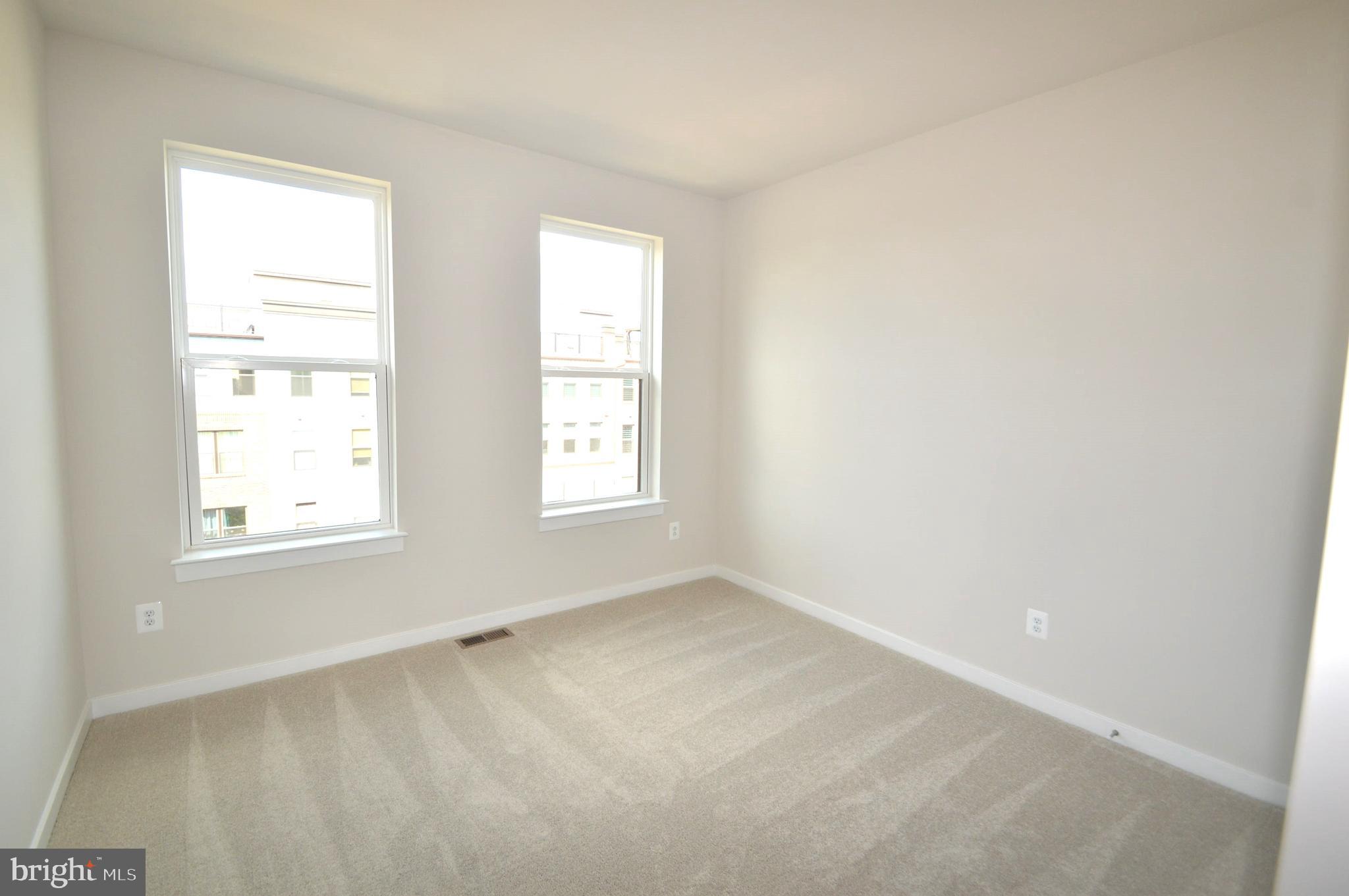 ASHBURN STATION - Residential Lease