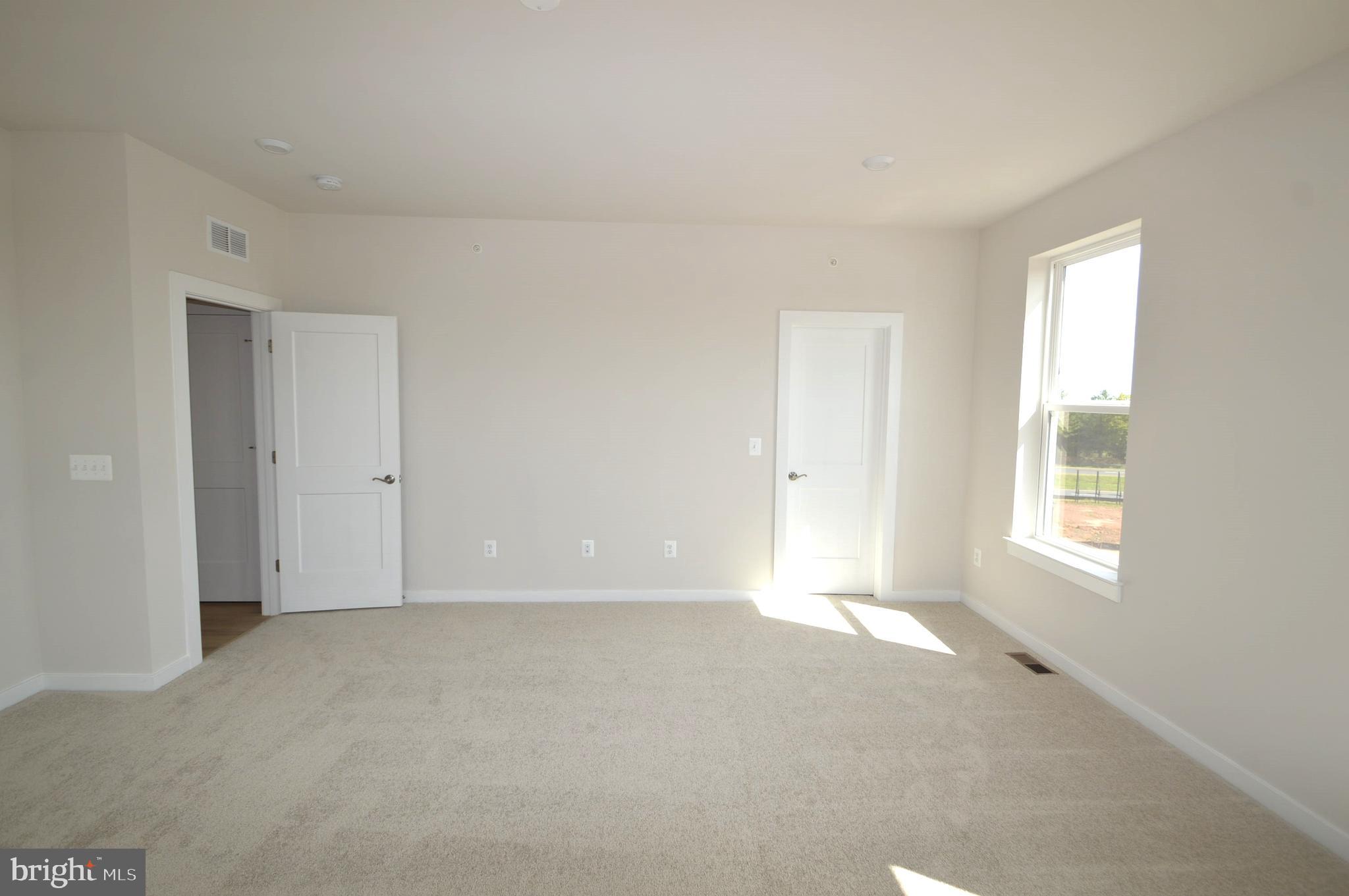 ASHBURN STATION - Residential Lease