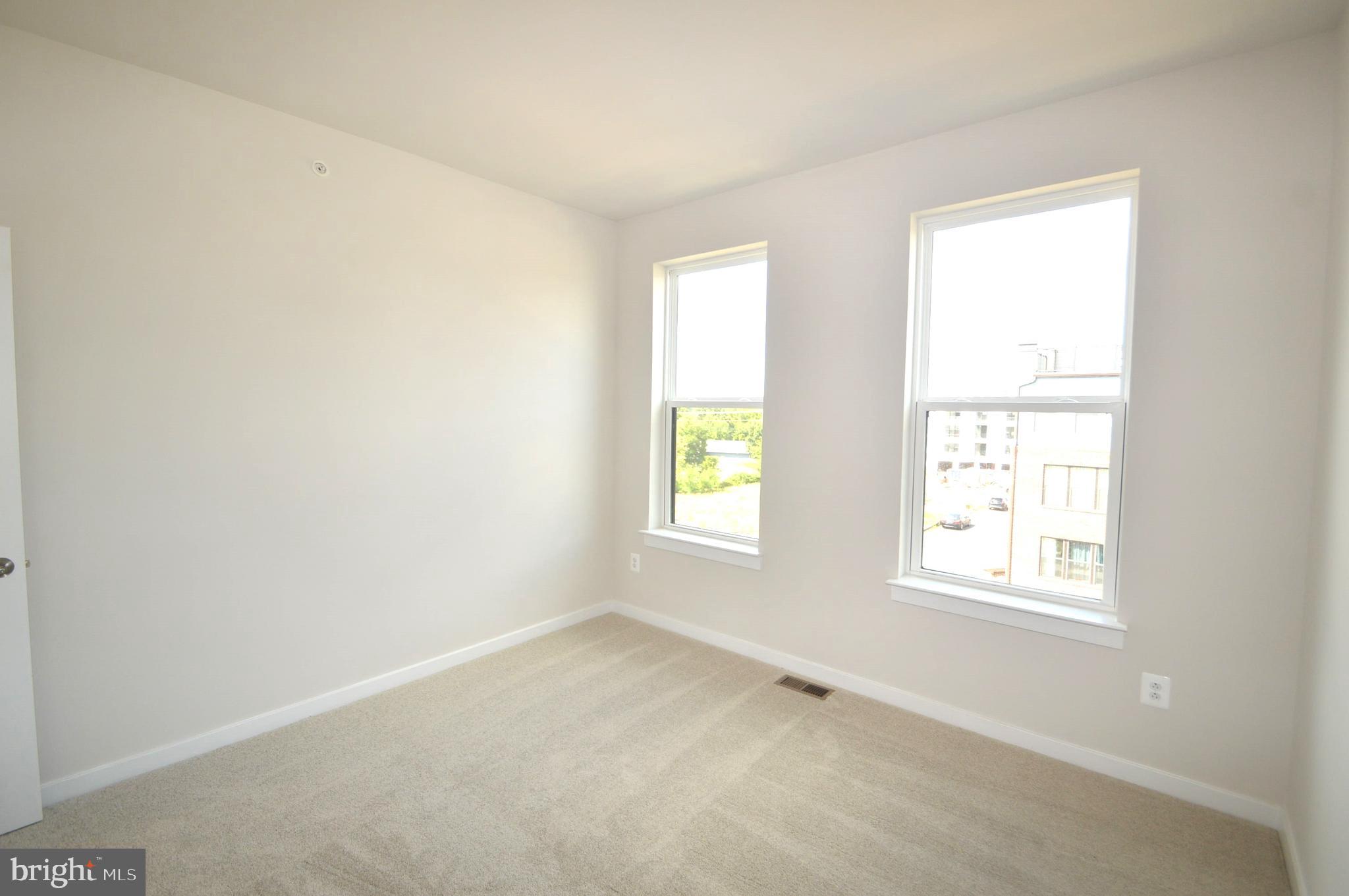 ASHBURN STATION - Residential Lease