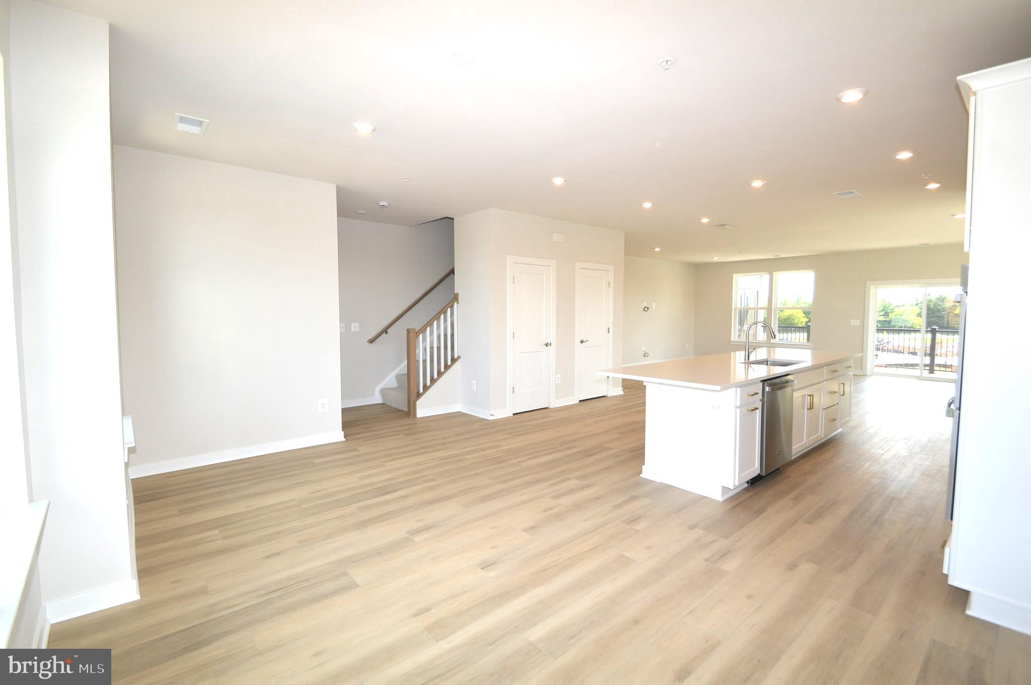 ASHBURN STATION - Residential Lease