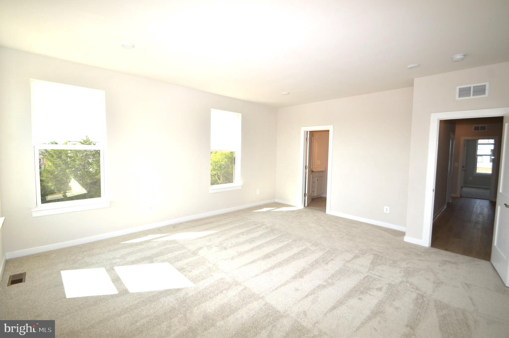 ASHBURN STATION - Residential Lease