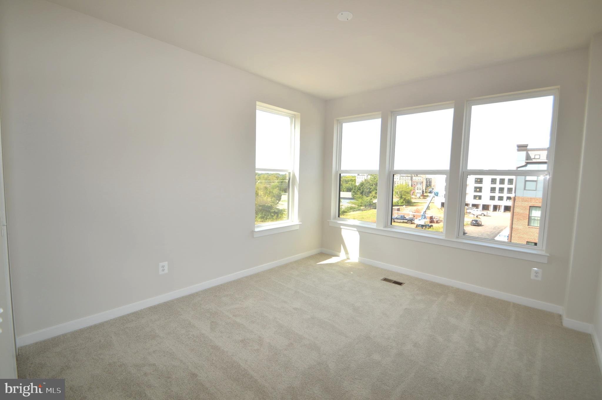 ASHBURN STATION - Residential Lease