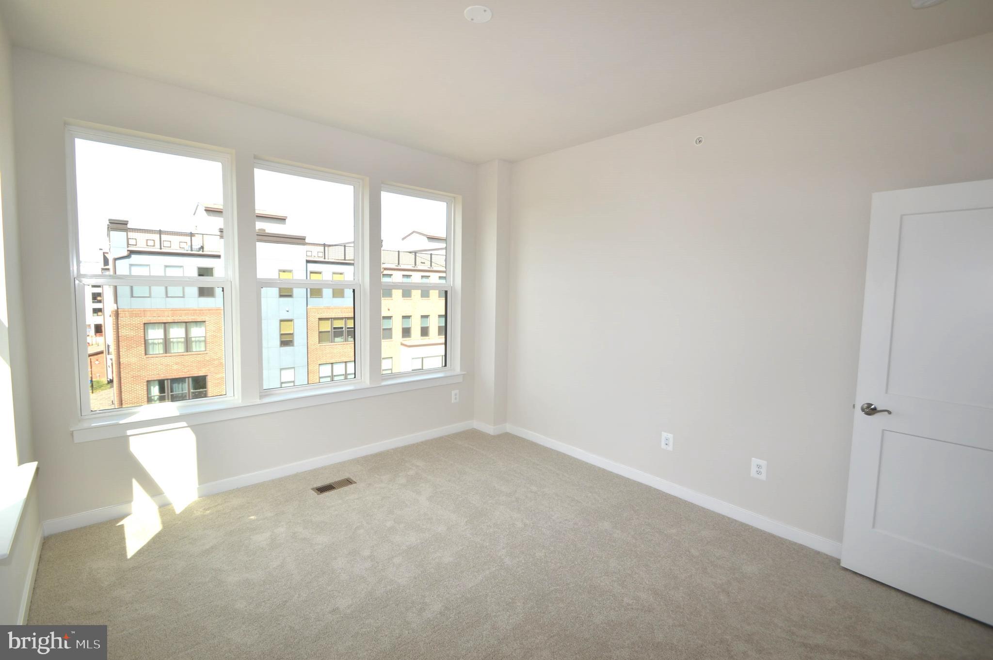 ASHBURN STATION - Residential Lease