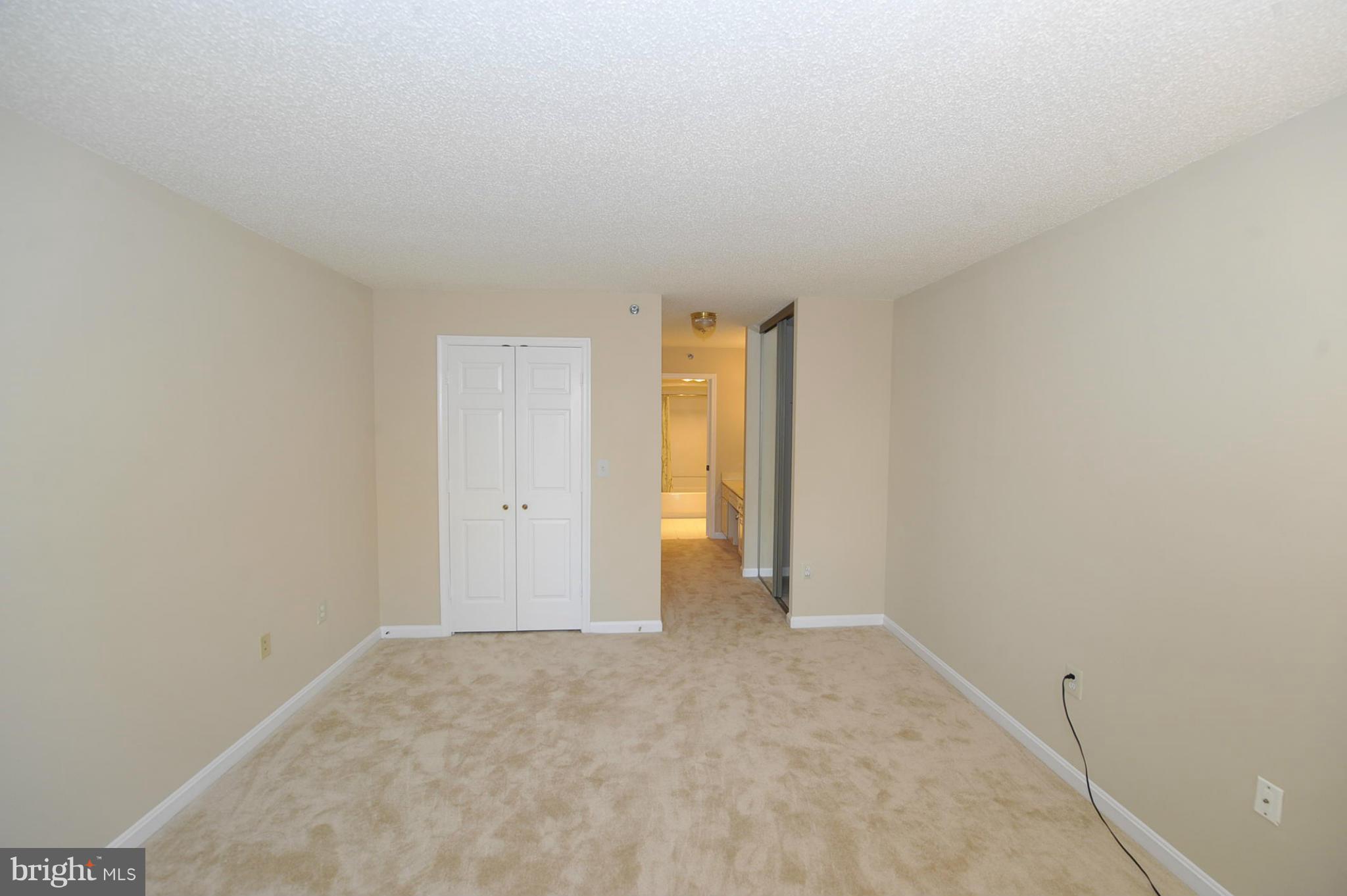 CARLYLE TOWERS - Residential Lease