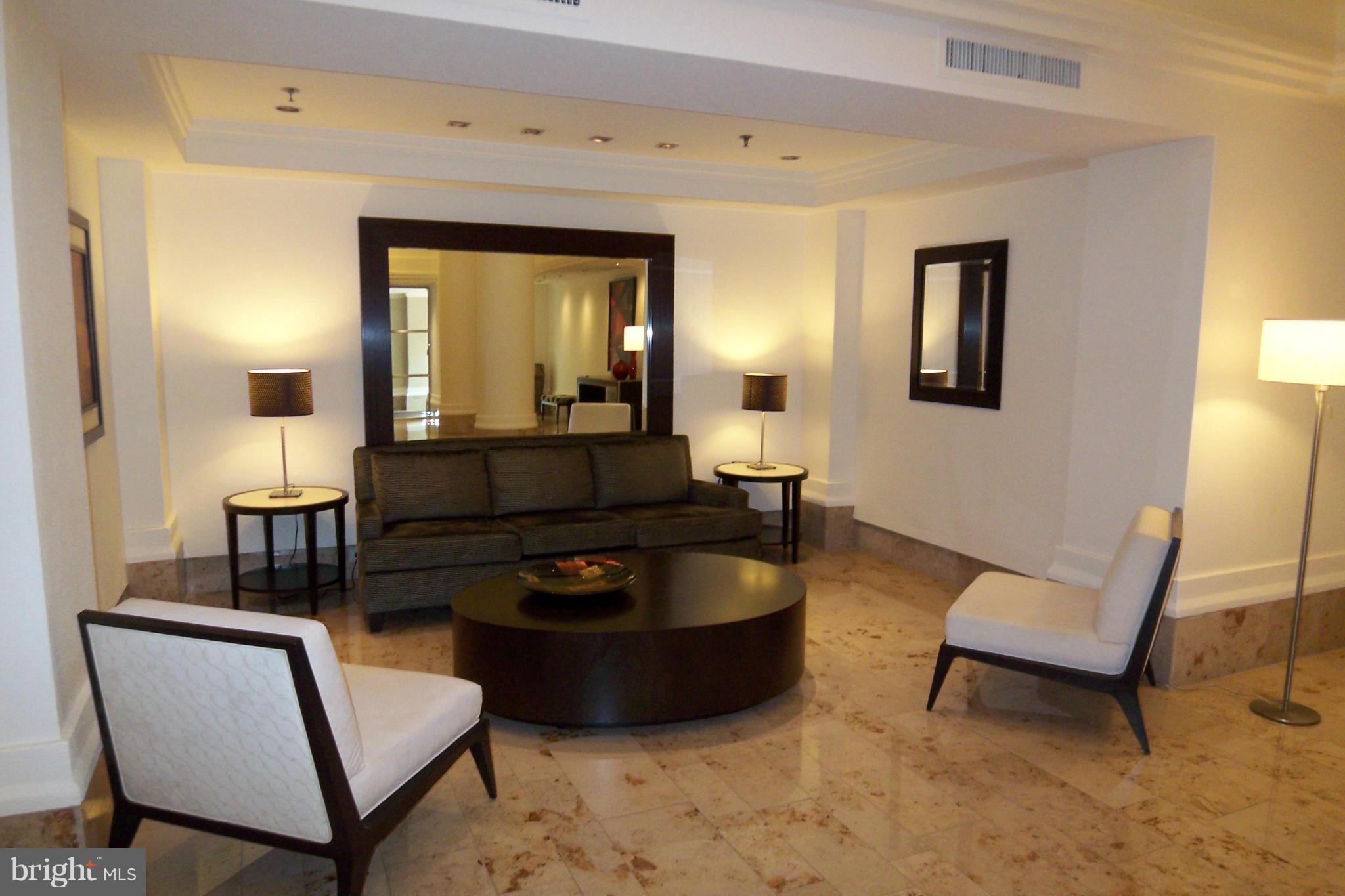 CARLYLE TOWERS - Residential Lease