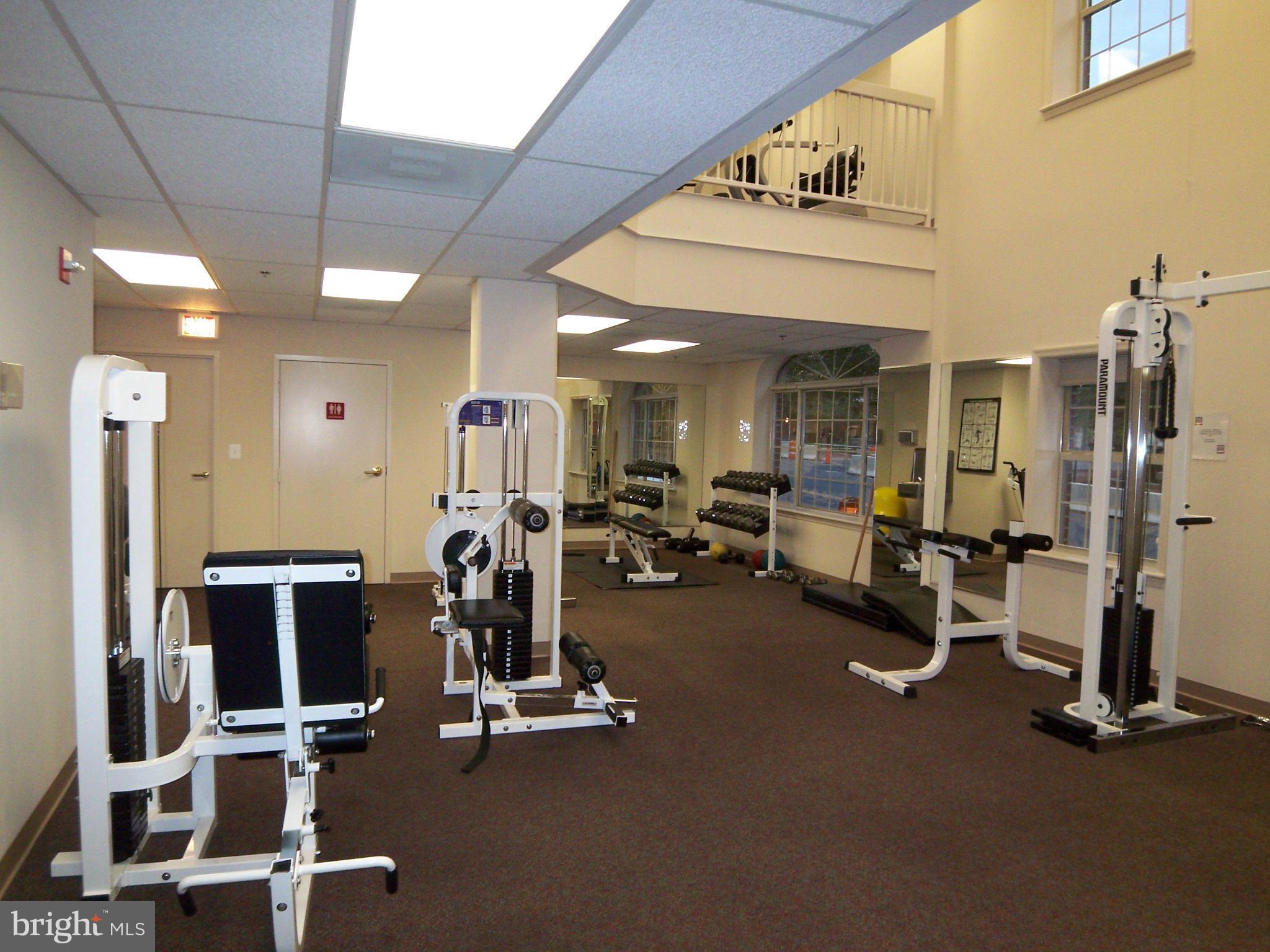 CARLYLE TOWERS - Residential Lease