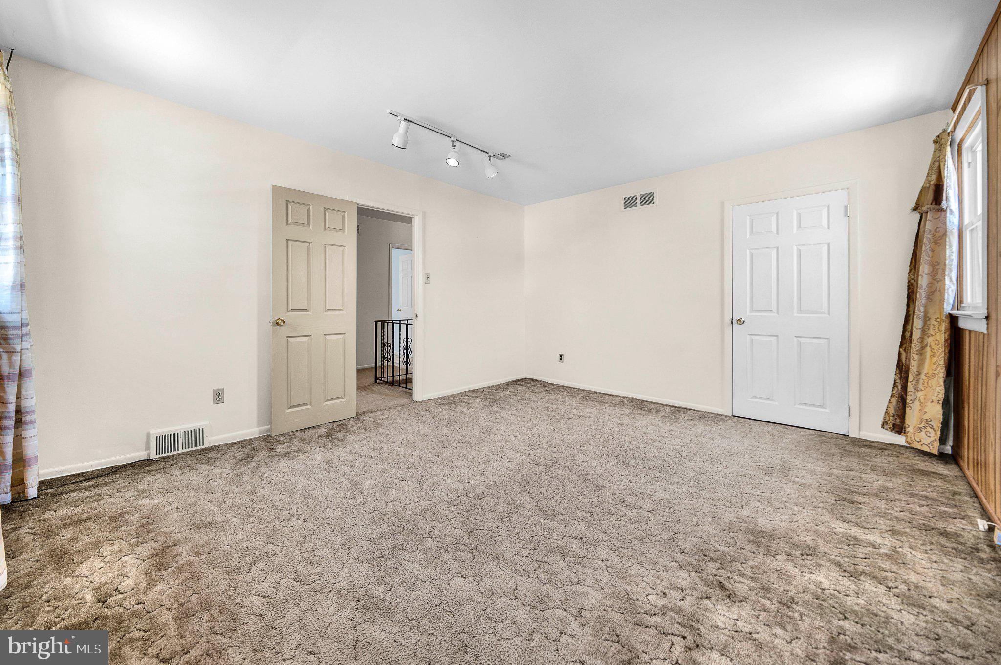 WOODLYN WEST - Residential