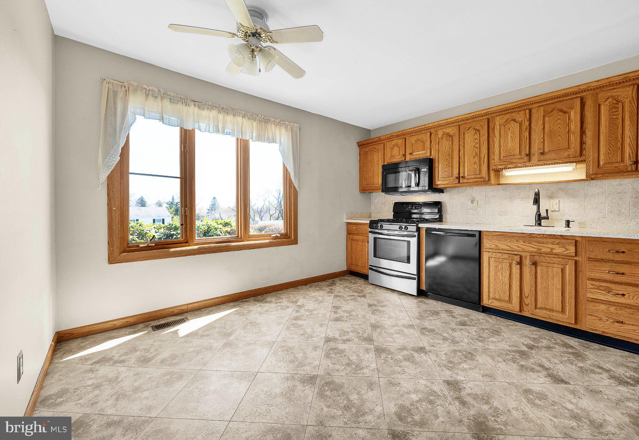 WOODLYN WEST - Residential