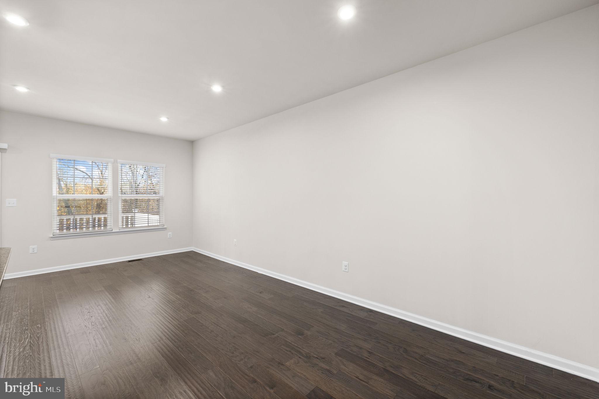 COURTHOUSE COMMONS - Residential