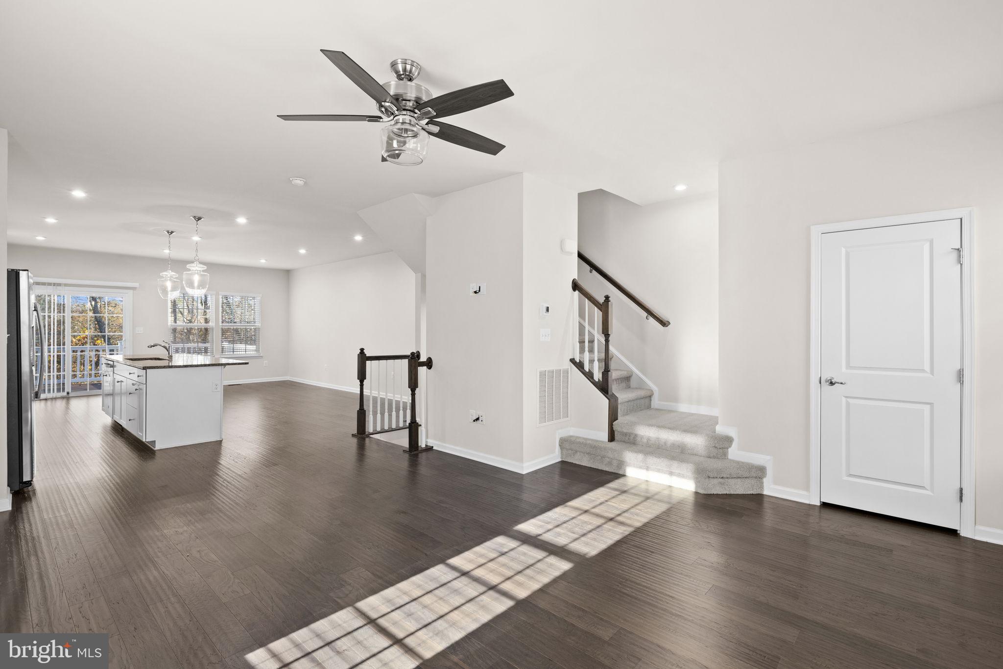 COURTHOUSE COMMONS - Residential