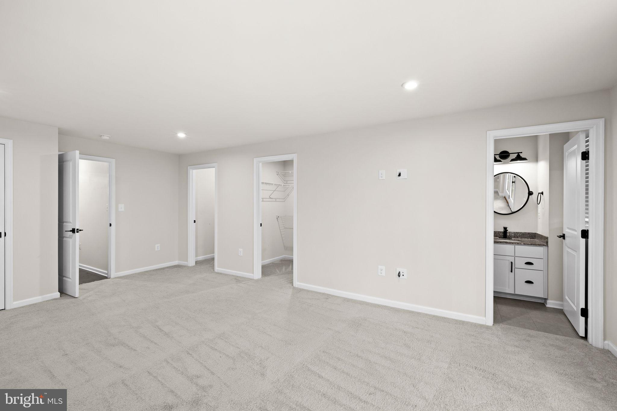 COURTHOUSE COMMONS - Residential