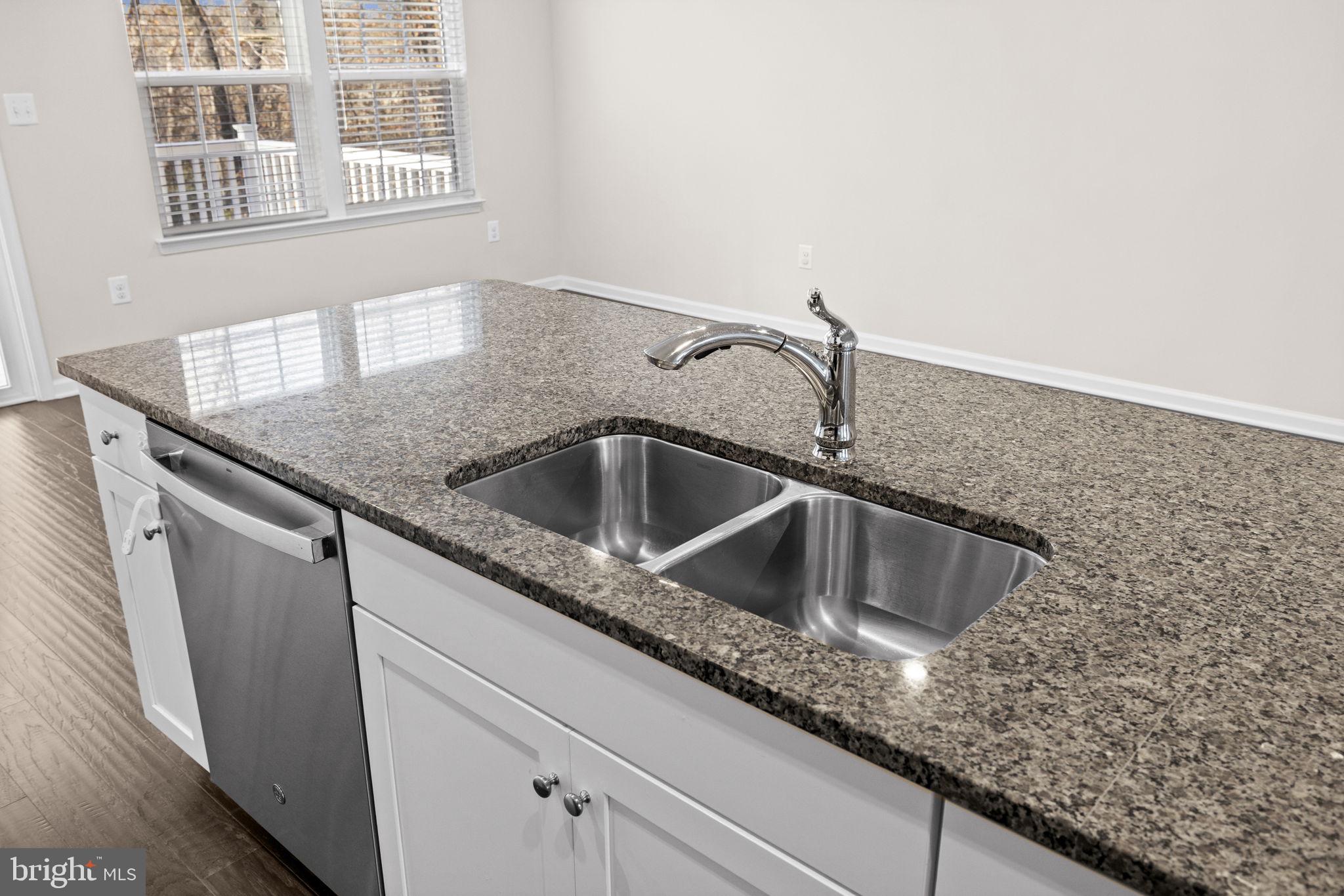 COURTHOUSE COMMONS - Residential