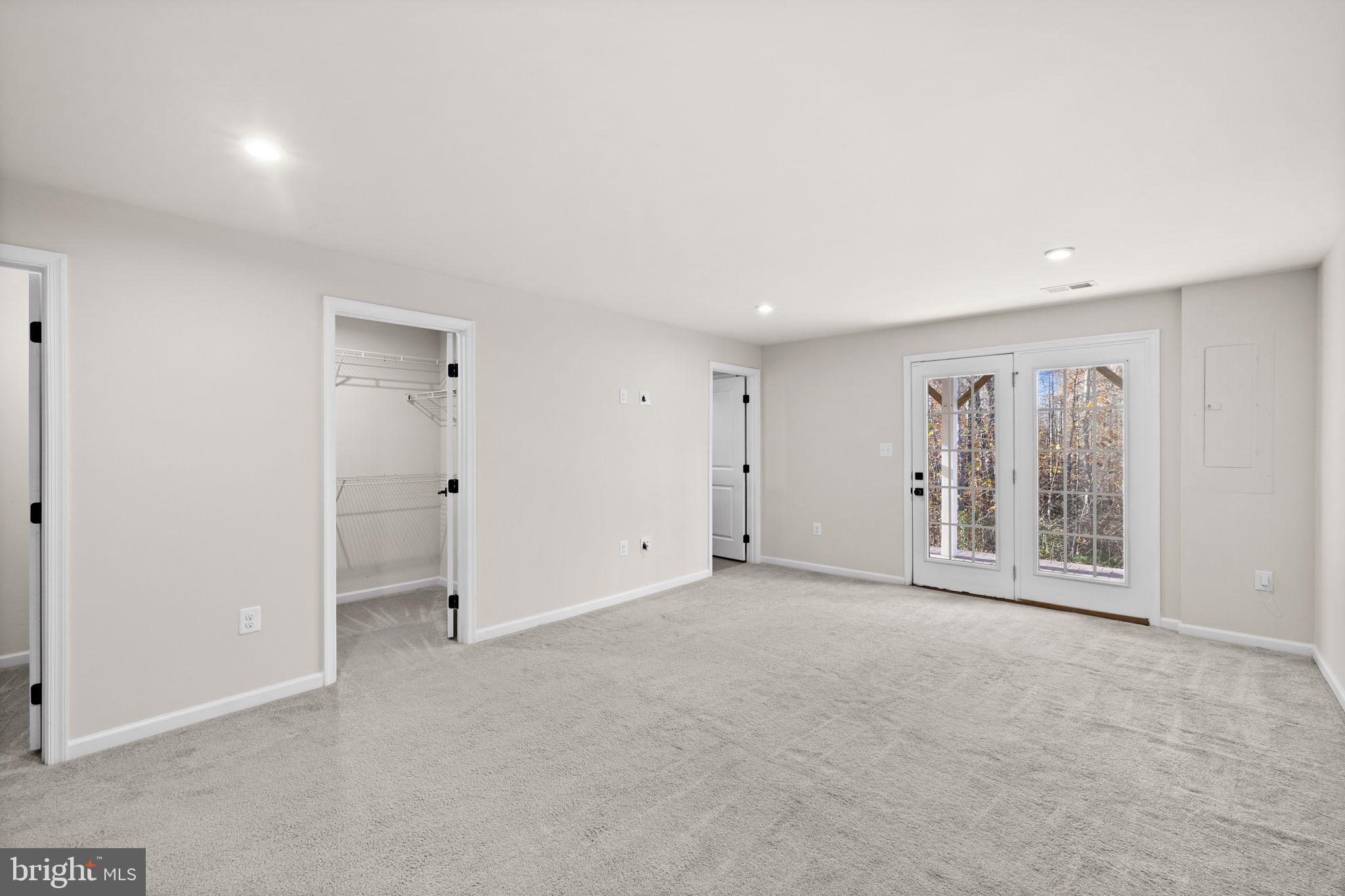 COURTHOUSE COMMONS - Residential