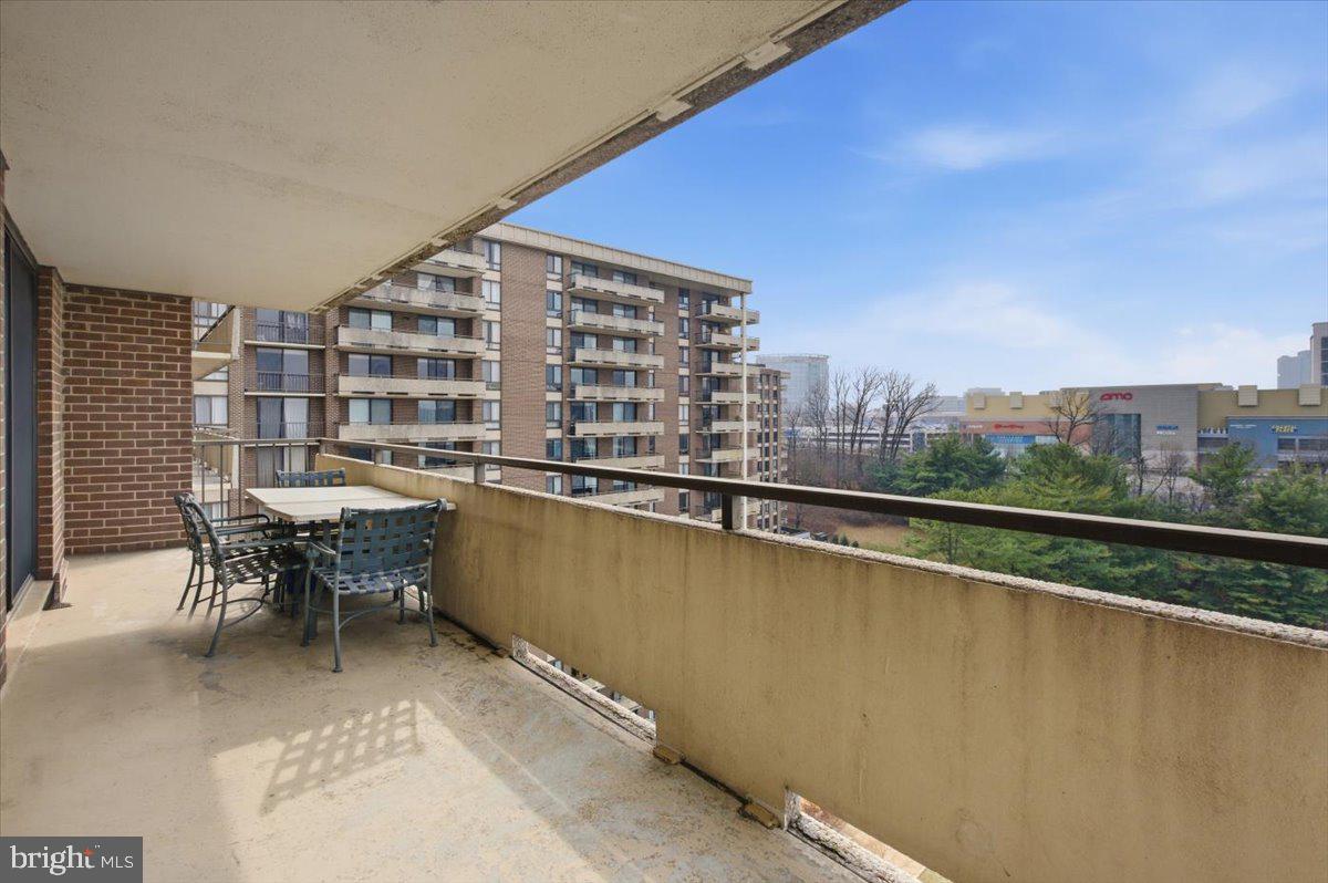 REGENCY AT MCLEAN - Residential