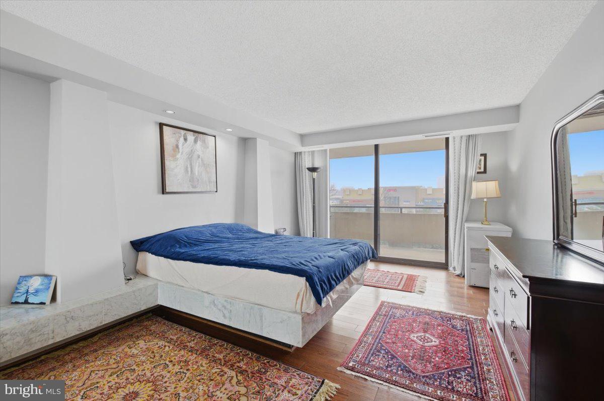 REGENCY AT MCLEAN - Residential
