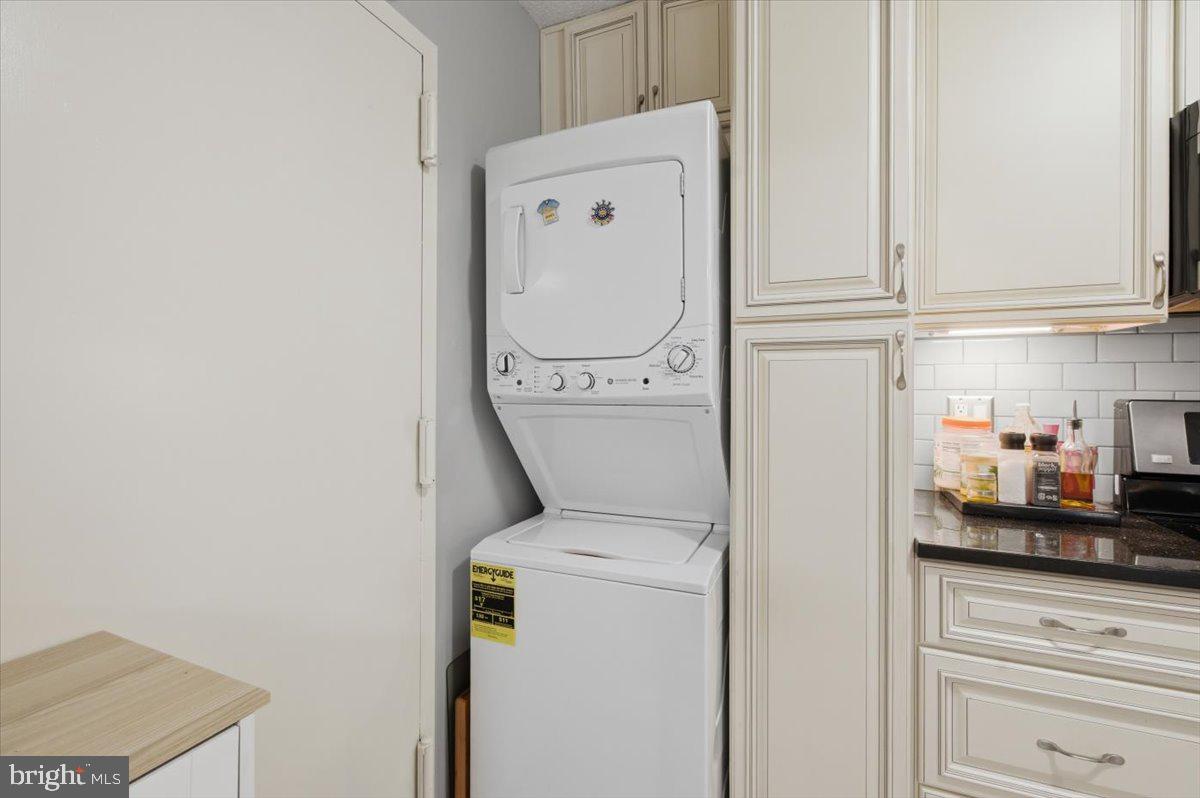 REGENCY AT MCLEAN - Residential