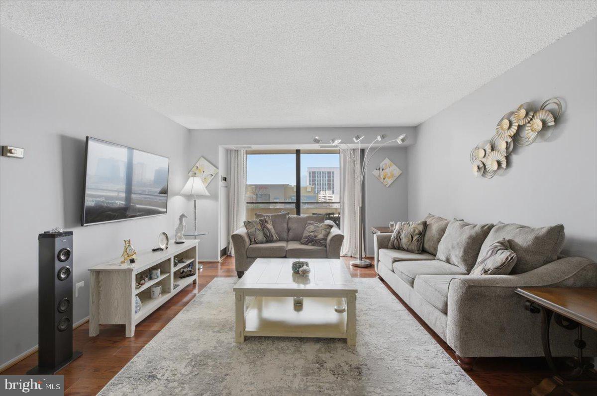 REGENCY AT MCLEAN - Residential