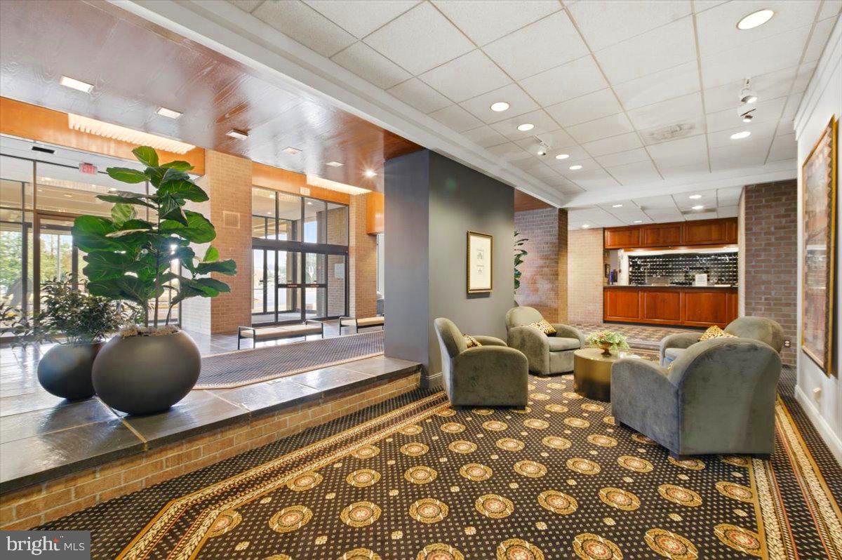 REGENCY AT MCLEAN - Residential