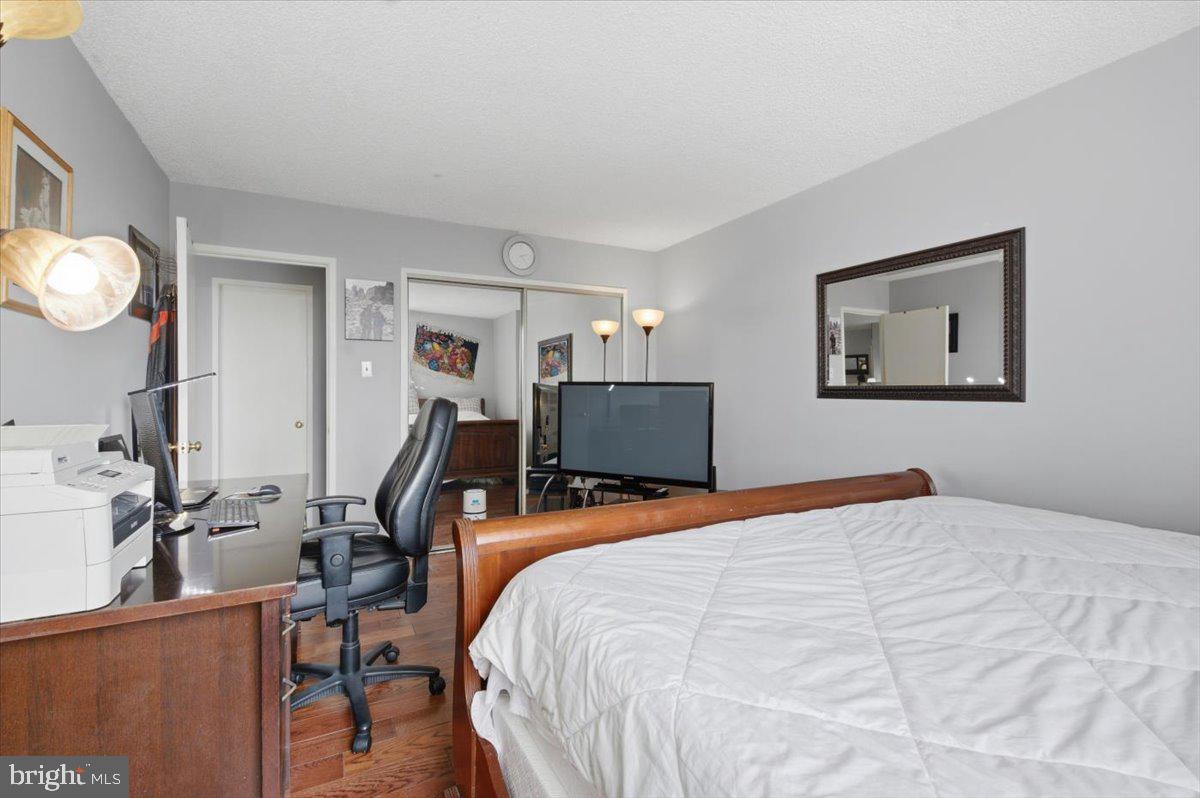 REGENCY AT MCLEAN - Residential
