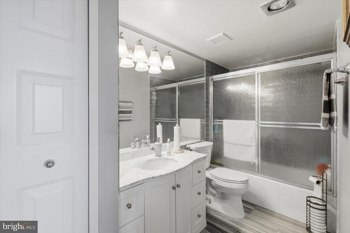 REGENCY AT MCLEAN - Residential