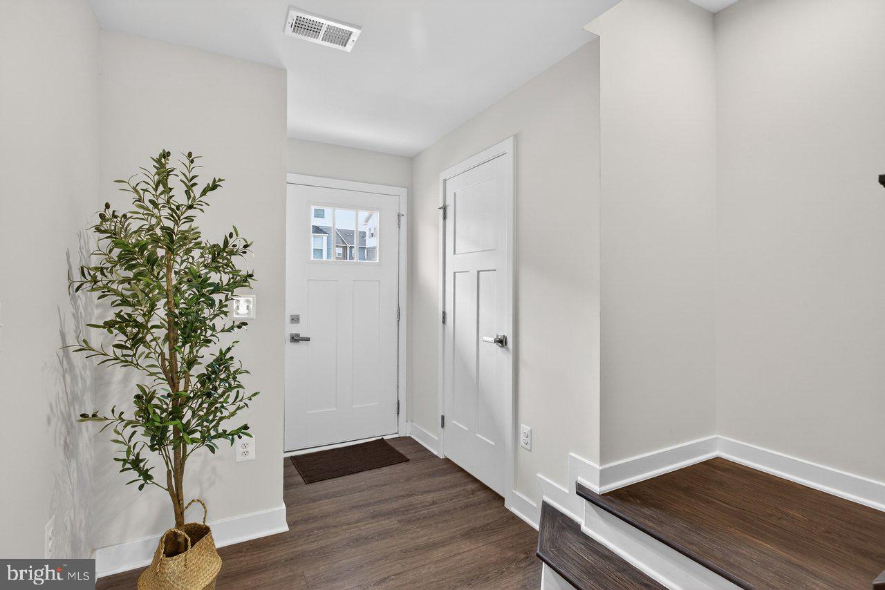 4537 DRYSDALE STREET