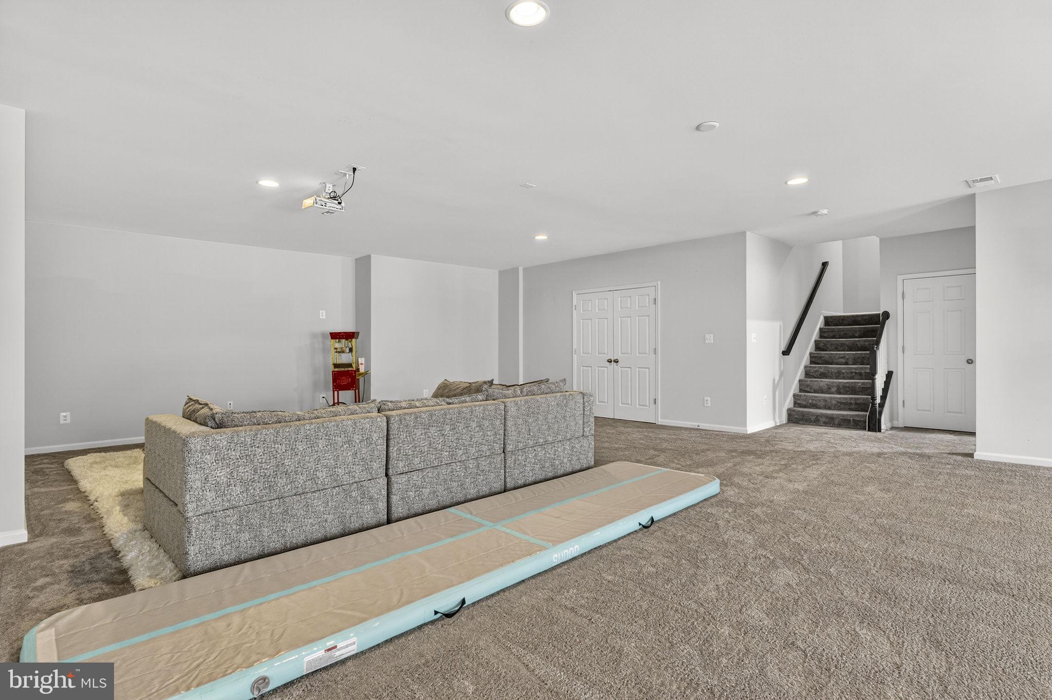 WATERFORD DOWNS - Residential