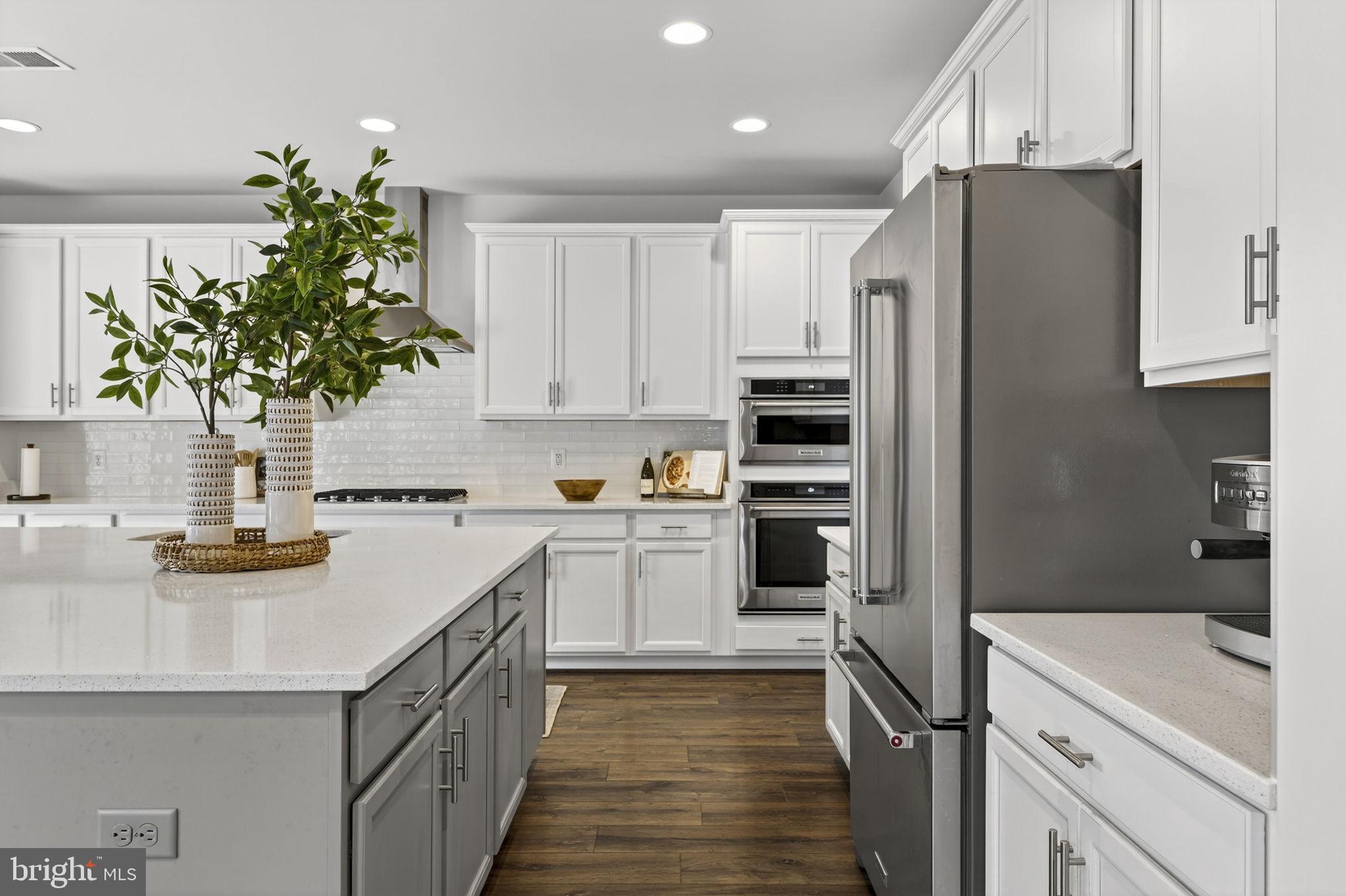 WATERFORD DOWNS - Residential