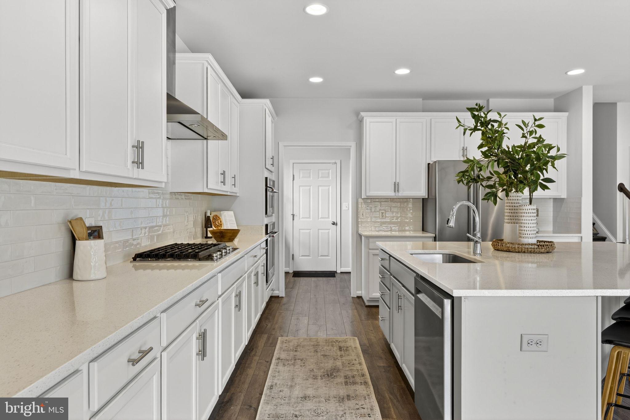 WATERFORD DOWNS - Residential