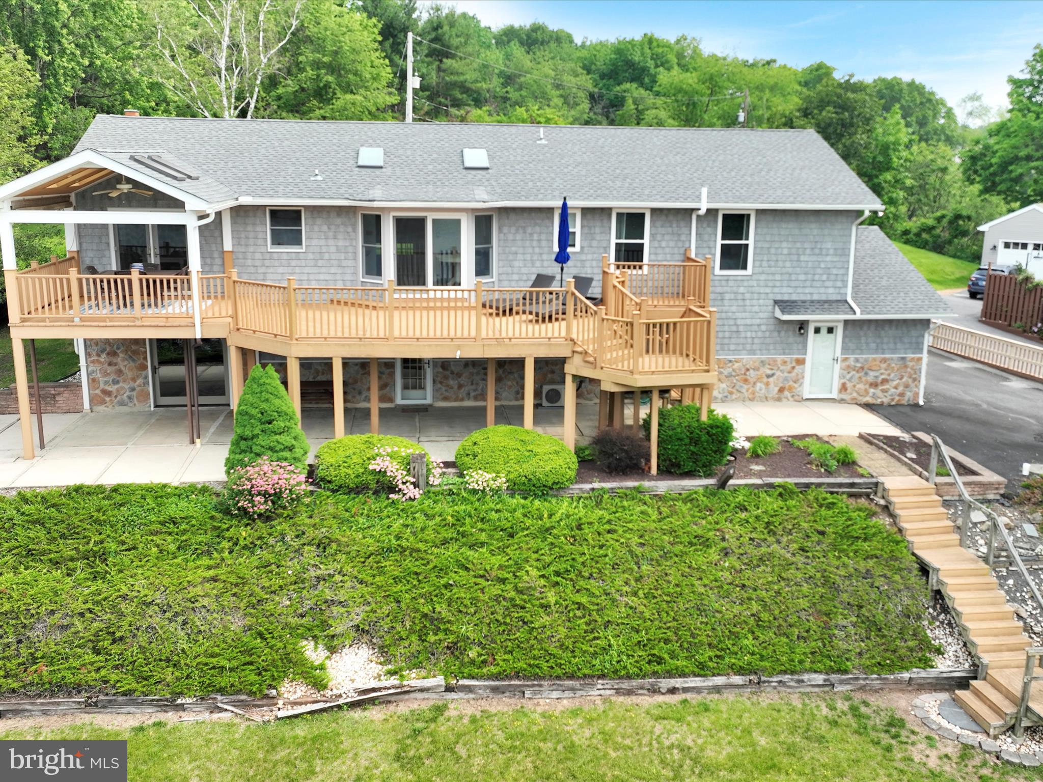 LAKE WYNONAH - Residential