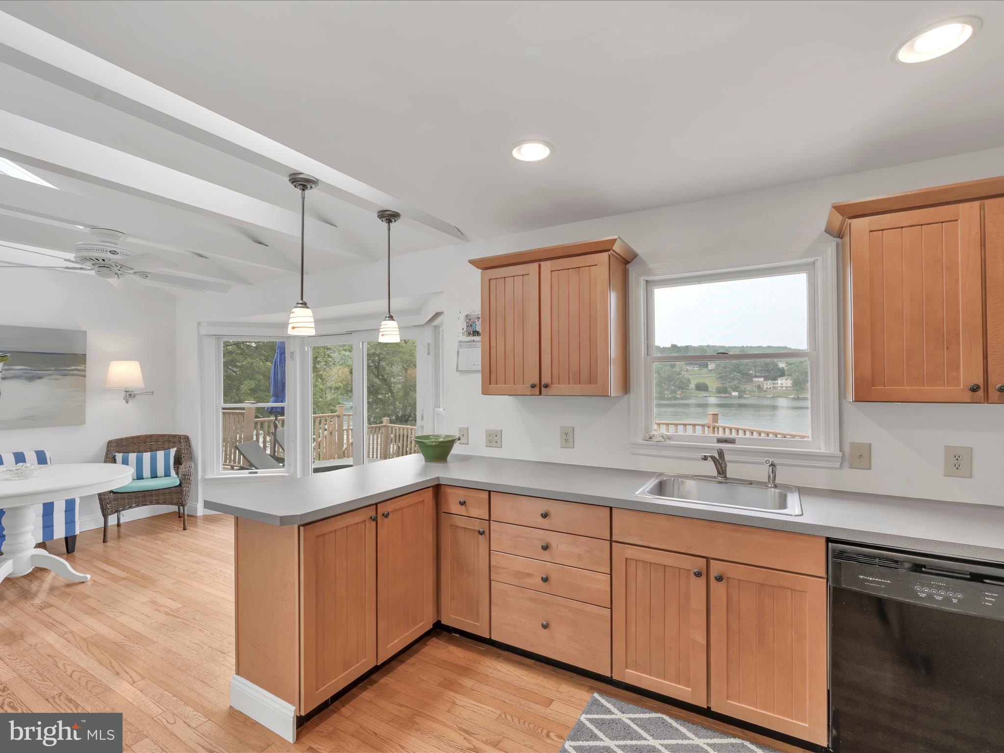 LAKE WYNONAH - Residential